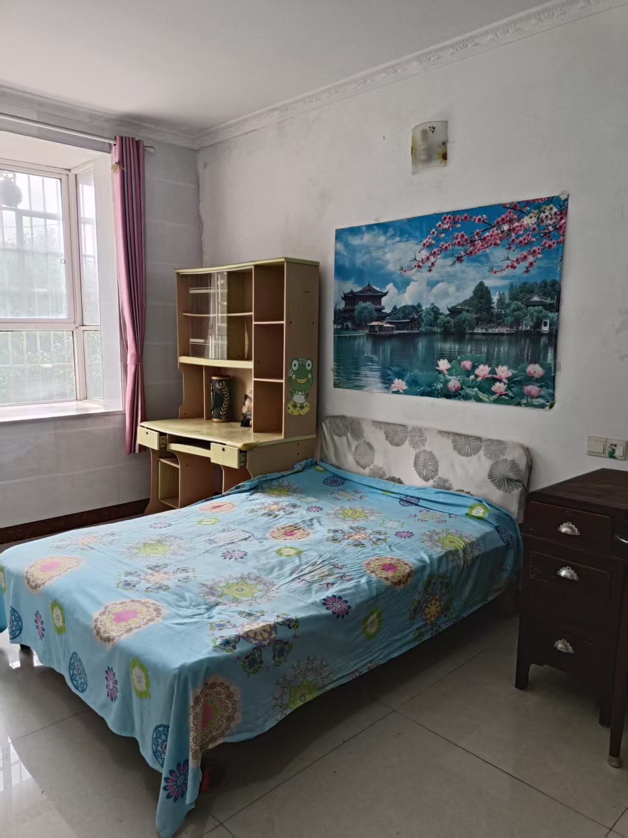旭华新村  3室2厅2卫   1280.00元/月室内图