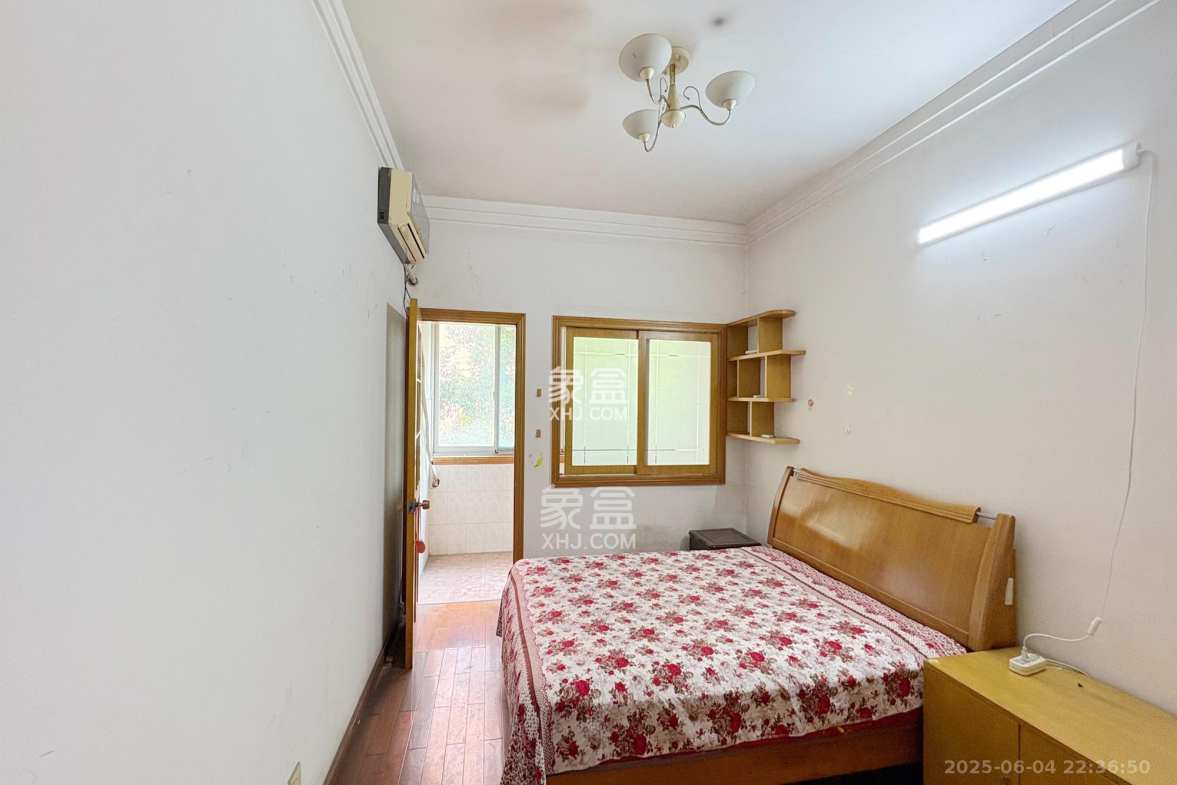 泰时新雅园  3室2厅2卫    92.8万 泰时新雅园  3室2厅2卫    92.8万其他