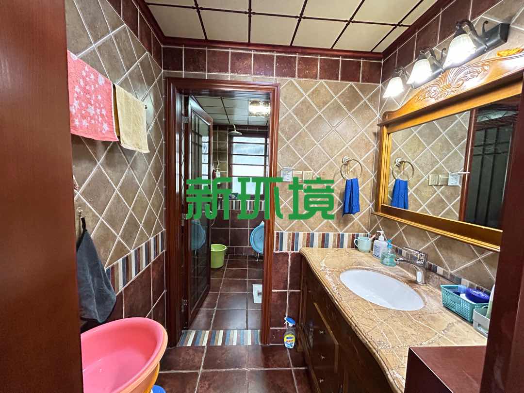 高盛澧园一二期  4室2厅2卫   118.00万客厅