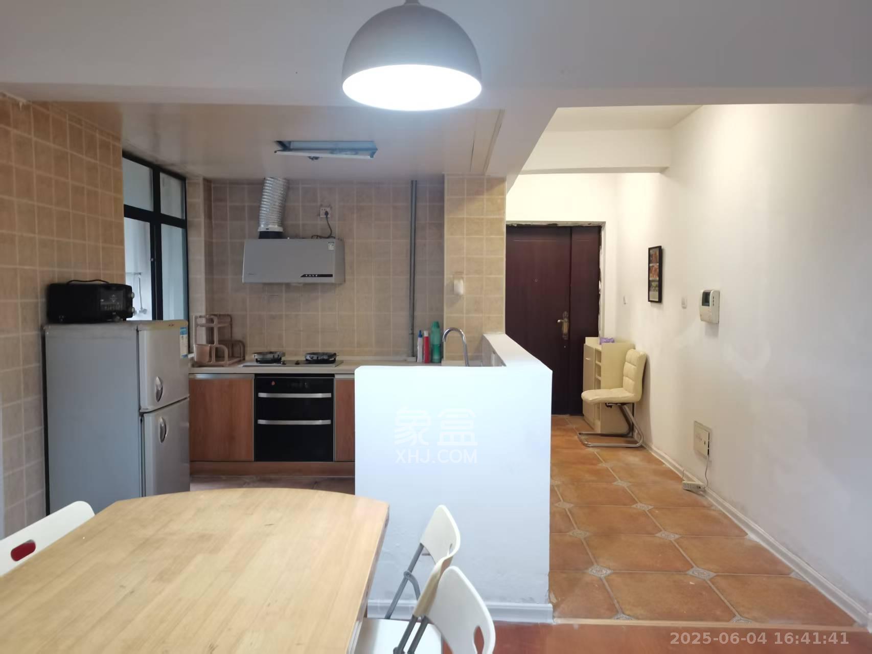 融科东南海  3室1厅1卫    2600.0元/月 融科东南海  3室1厅1卫    2600.0元/月室内图