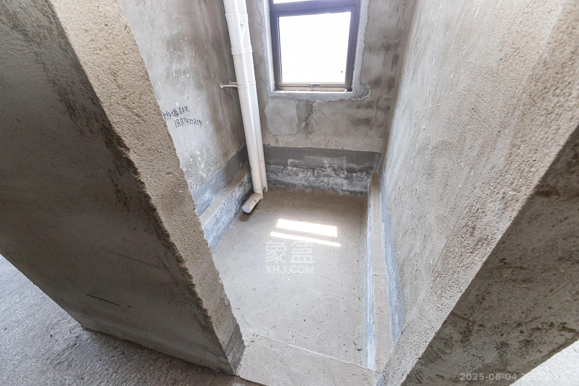 润和又一城  3室2厅1卫    65.0万 润和又一城  3室2厅1卫    65.0万卫生间