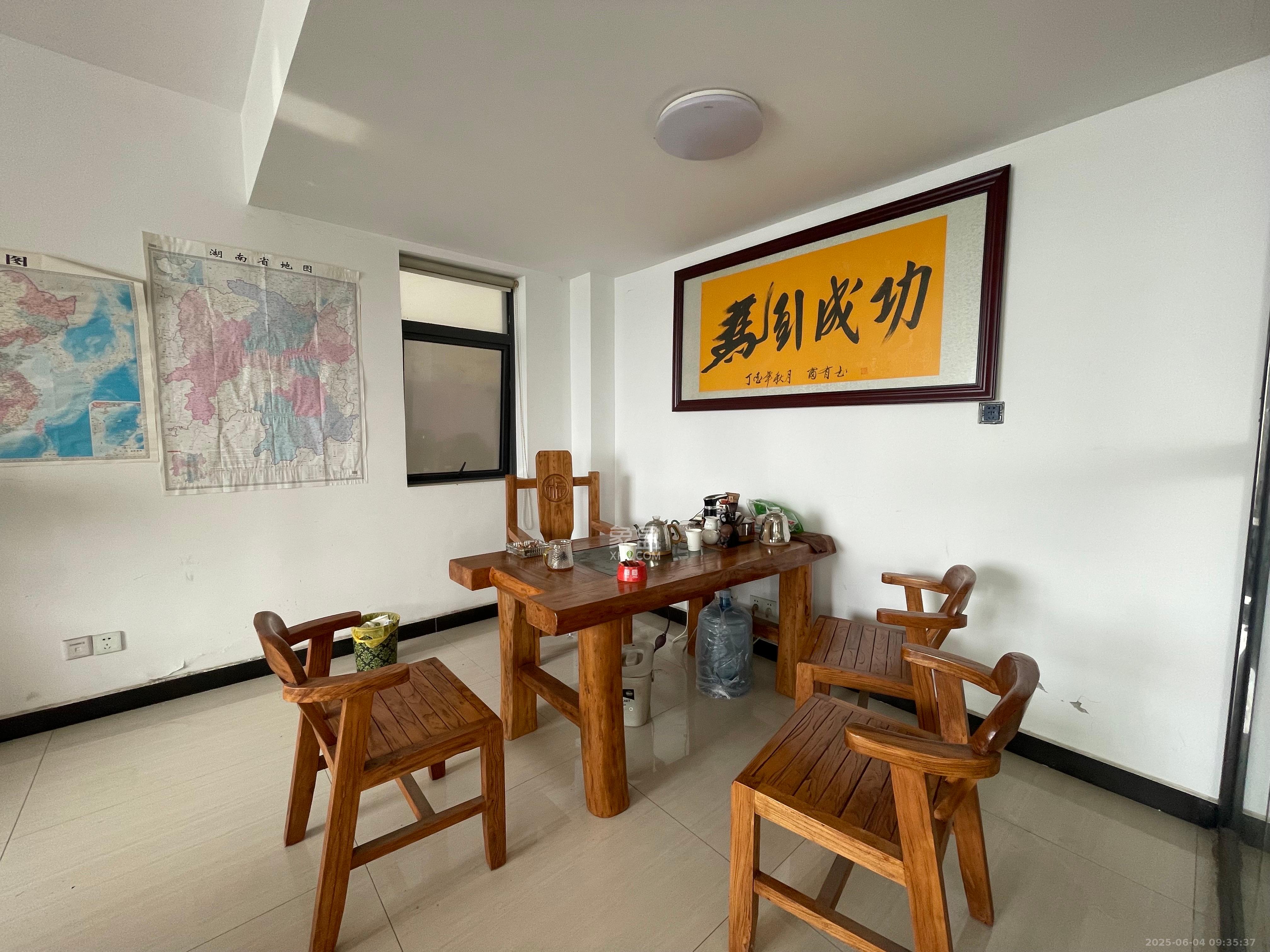 财富港湾（绿领大厦）  3室2厅1卫   2200.00元/月室内图
