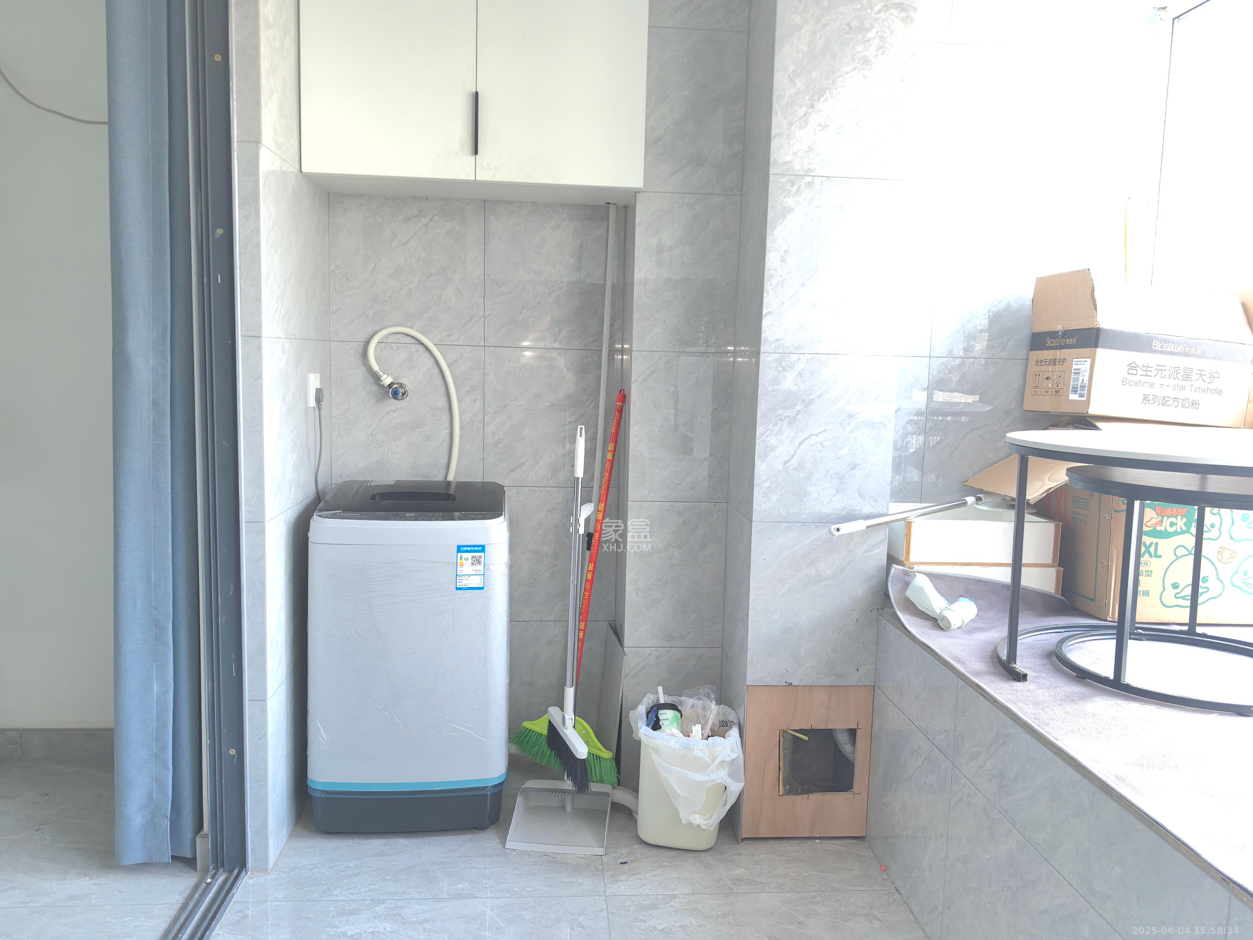 中建嘉和城  1室1厅1卫   1300.00元/月室内图