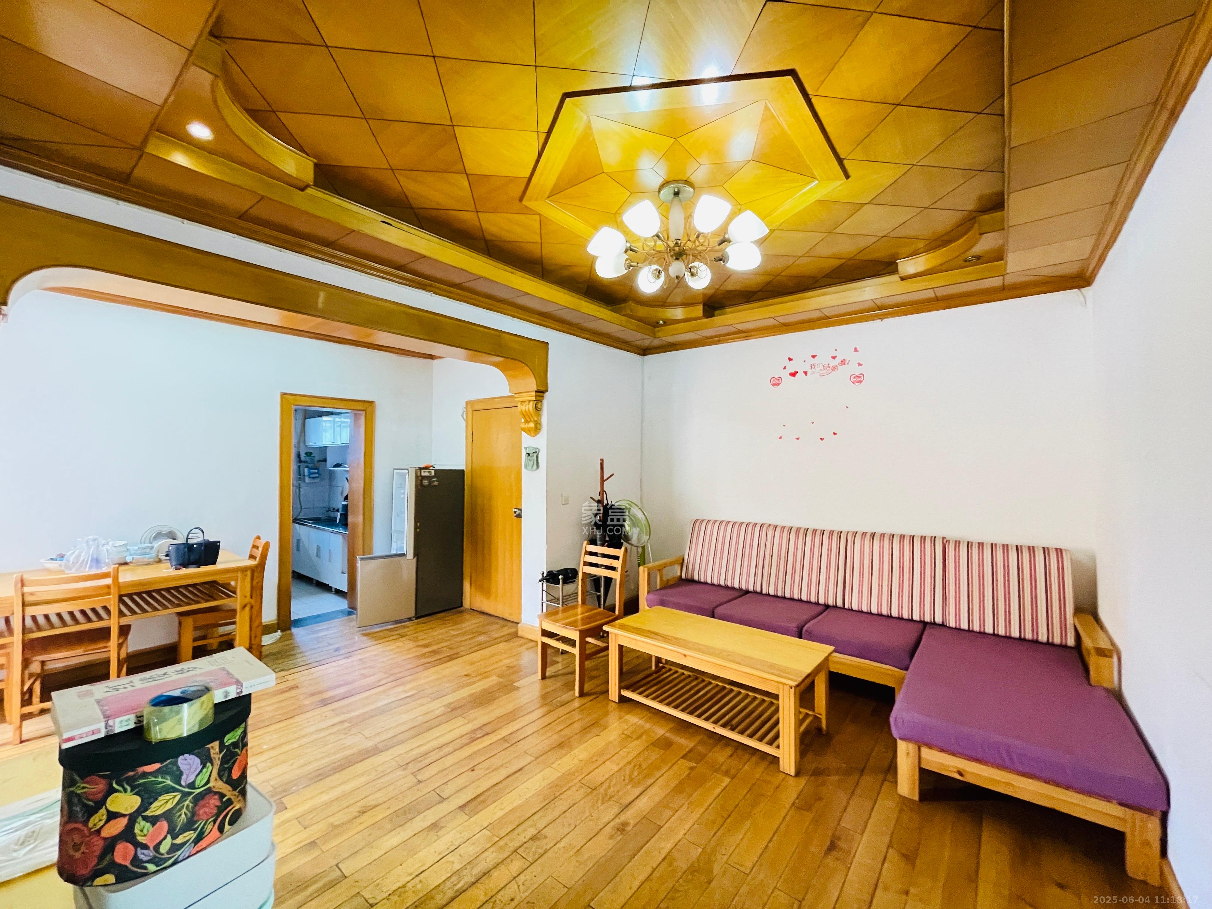 红旗区一片  3室2厅1卫    2200.0元/月 红旗区一片  3室2厅1卫    2200.0元/月室内图