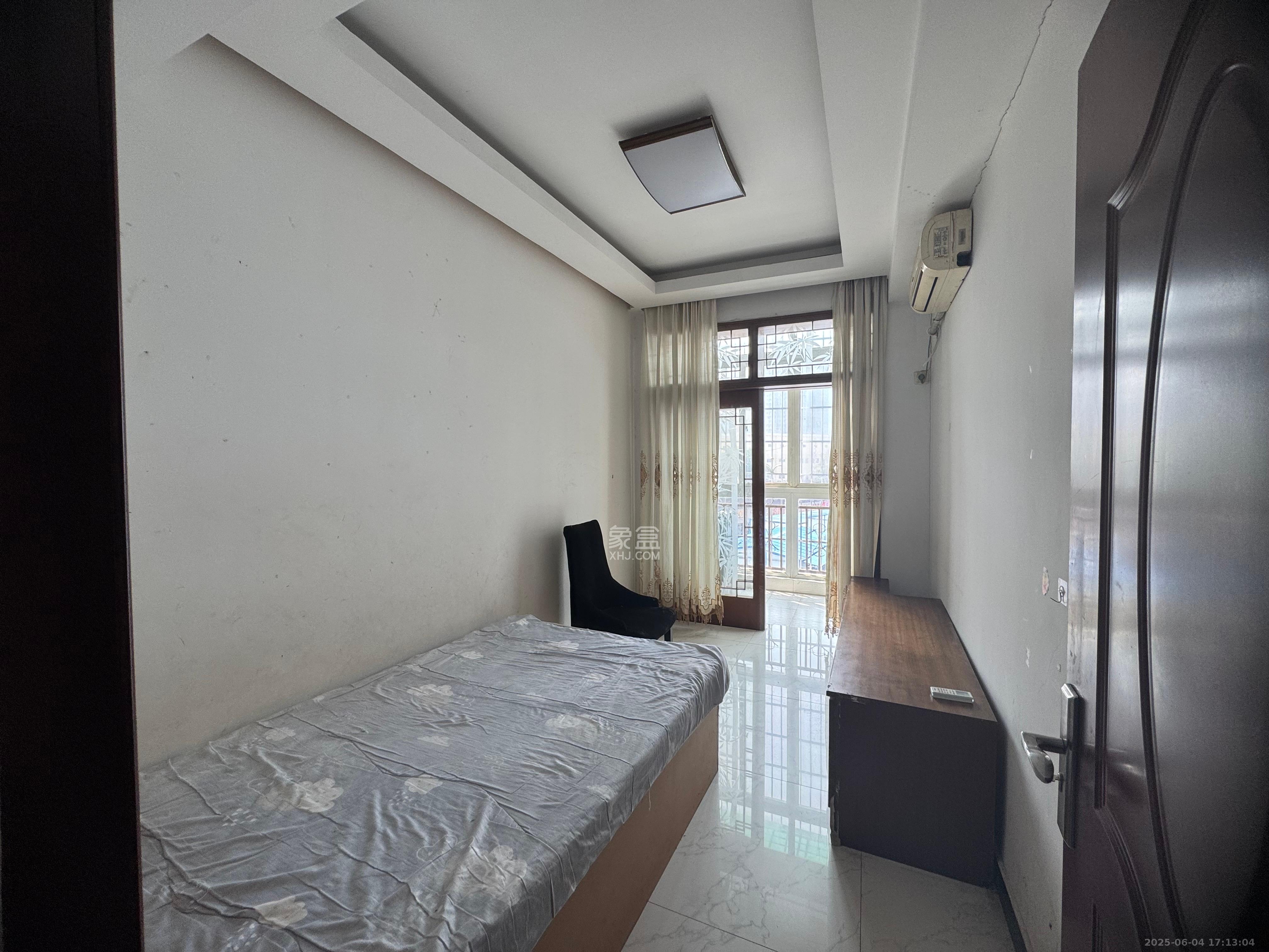 颜家嘴小区(南湖大市场建材二区) 1室0厅0卫 1400.0元/月 颜家嘴小区(南湖大市场建材二区) 1室0厅0卫 1400.0元/月室内图