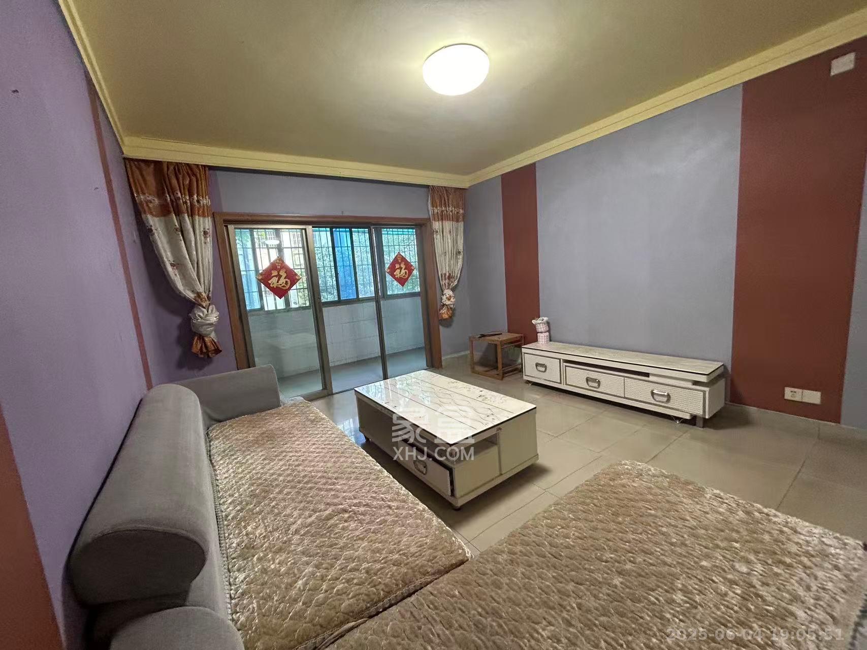 东南明苑 2室2厅1卫 2100.0元/月 东南明苑 2室2厅1卫 2100.0元/月室内图