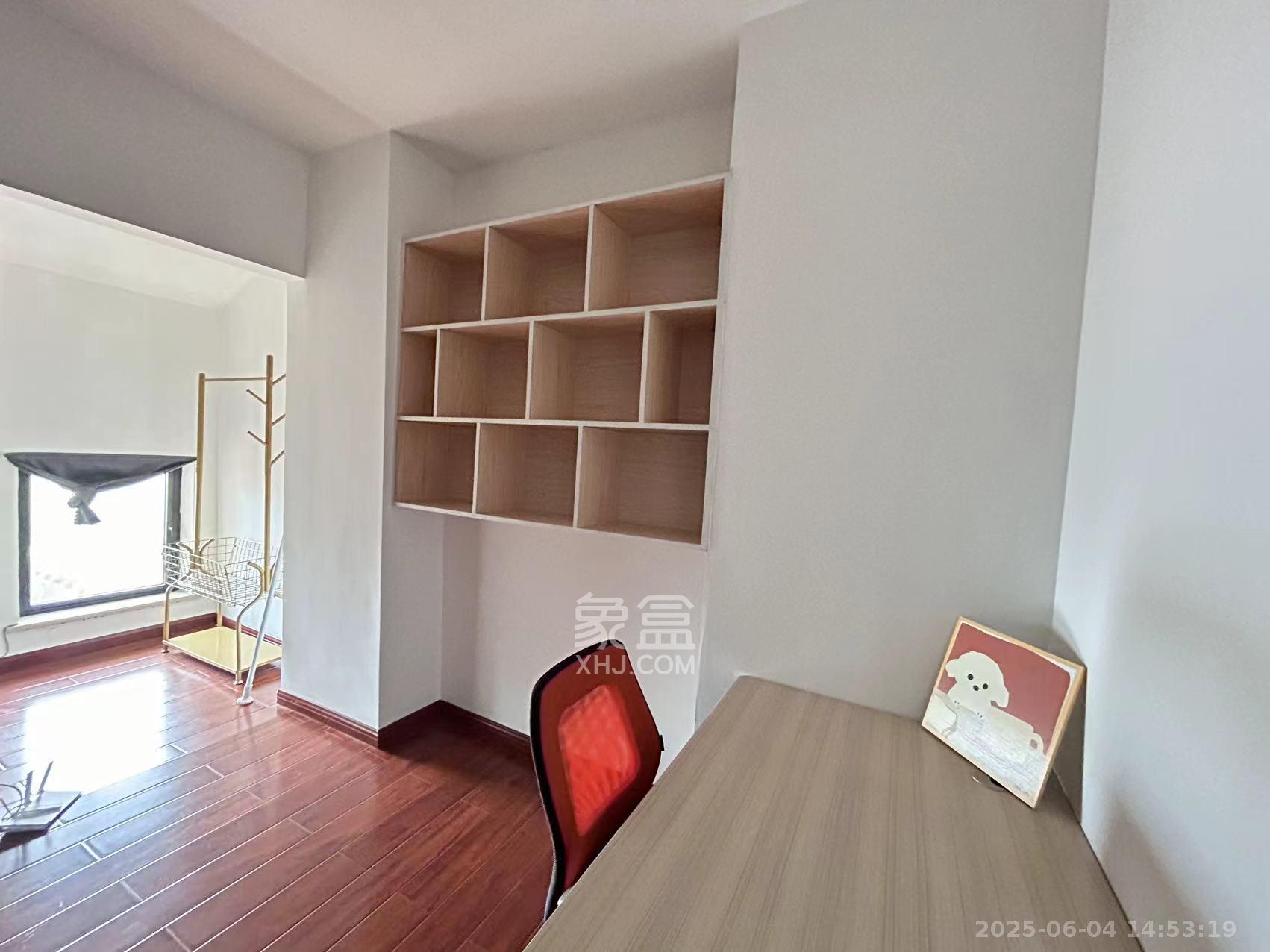 郡原居里 3室2厅1卫 2200.0元/月 郡原居里 3室2厅1卫 2200.0元/月室内图