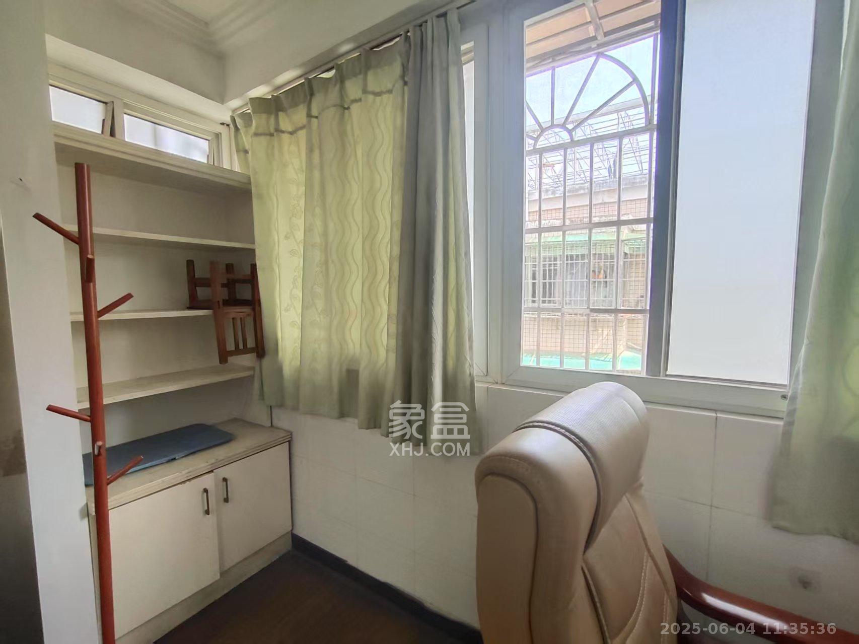 金泰小区  1室0厅0卫   1800.00元/月室内图