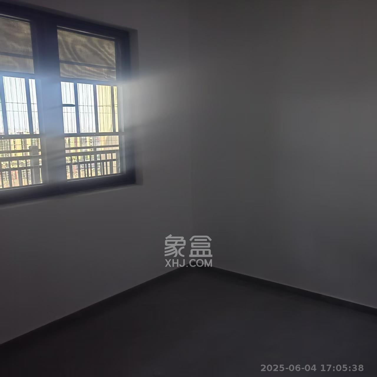 莲香园  3室2厅2卫   2200.00元/月室内图1