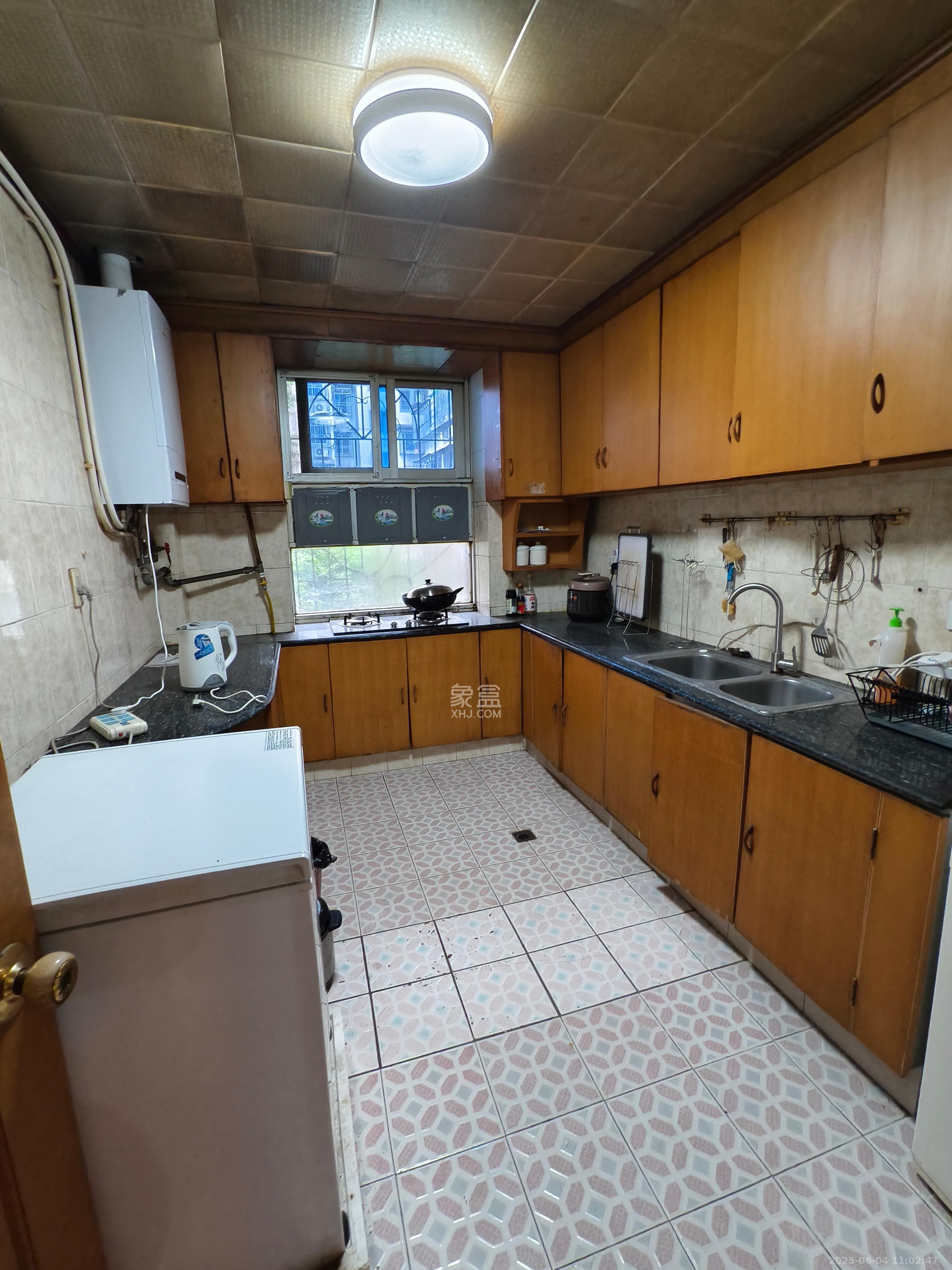 鸿园小区 5室2厅1卫 3200.0元/月 鸿园小区 5室2厅1卫 3200.0元/月室内图