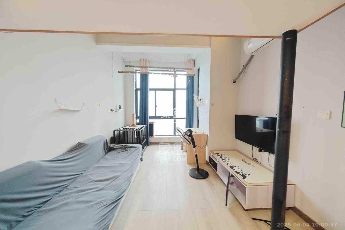 拿铁空间  1室1厅1卫    1600.0元/月 拿铁空间  1室1厅1卫    1600.0元/月室内图