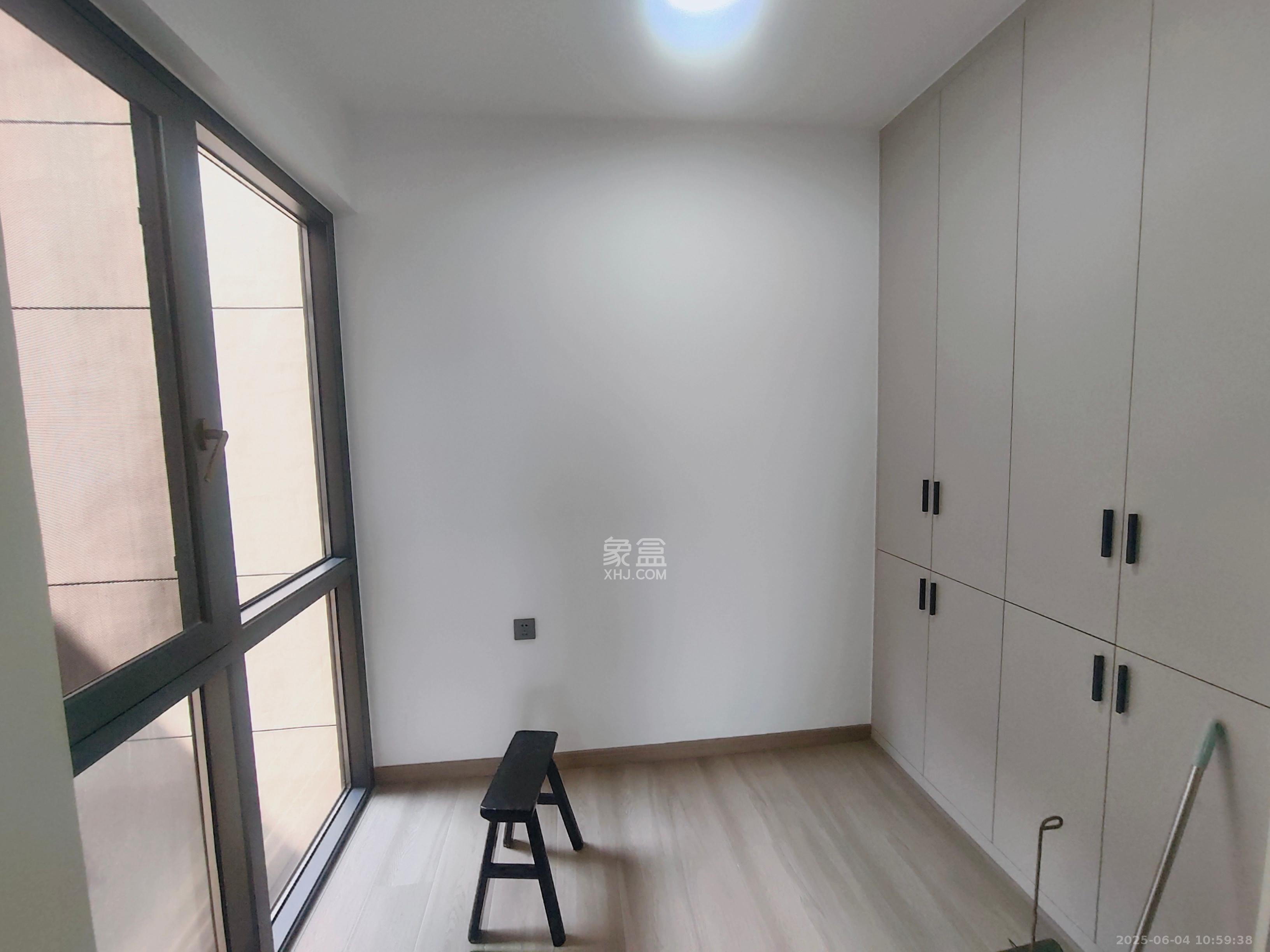 新新花园 3室2厅2卫 2800.0元/月 新新花园 3室2厅2卫 2800.0元/月室内图