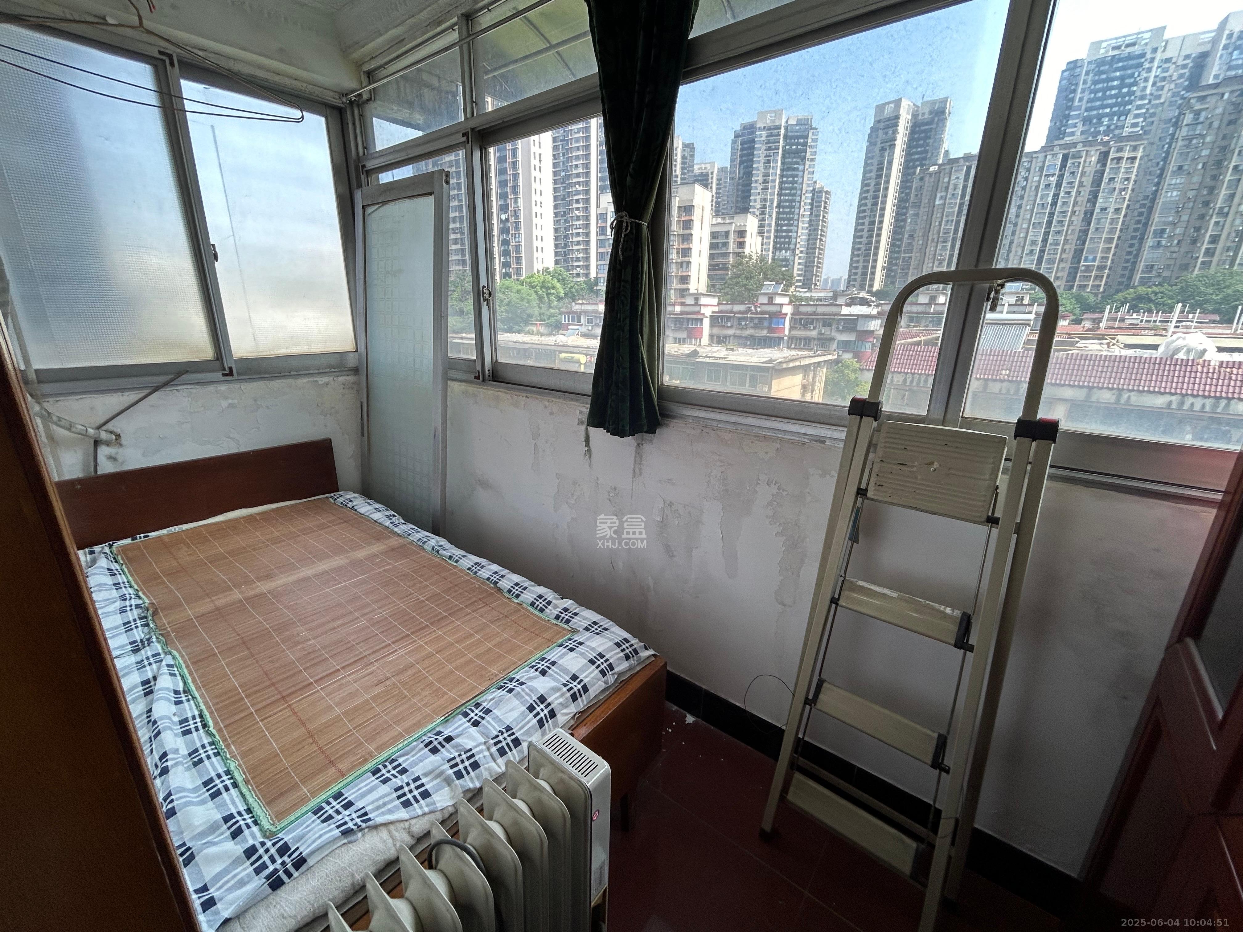 静谧园 1室1厅1卫 1100.0元/月 静谧园 1室1厅1卫 1100.0元/月室内图