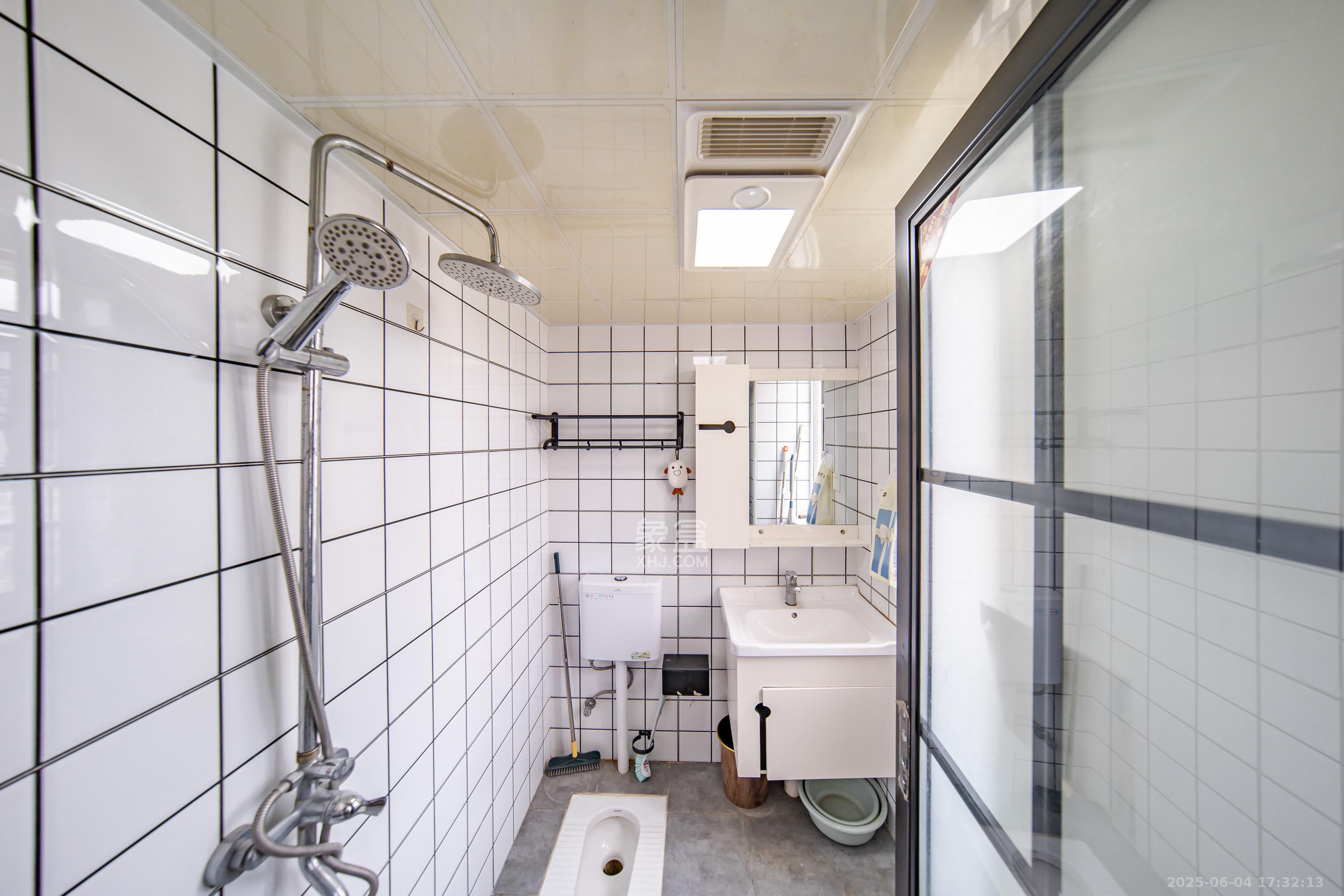 洋湖春园 2室1厅1卫 54.0万 洋湖春园 2室1厅1卫 54.0万卫生间