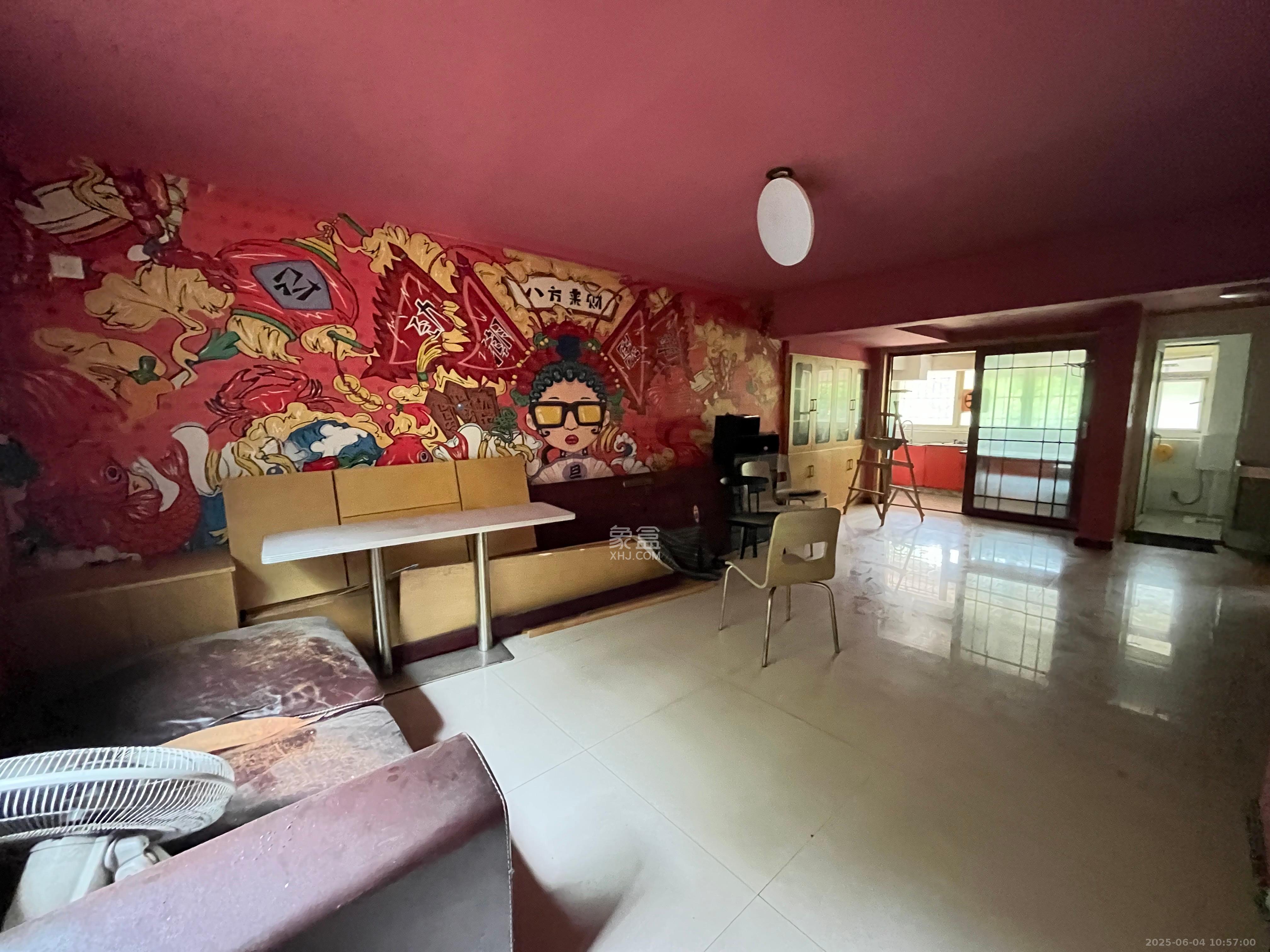枫林美景  4室2厅1卫   5500.00元/月室内图