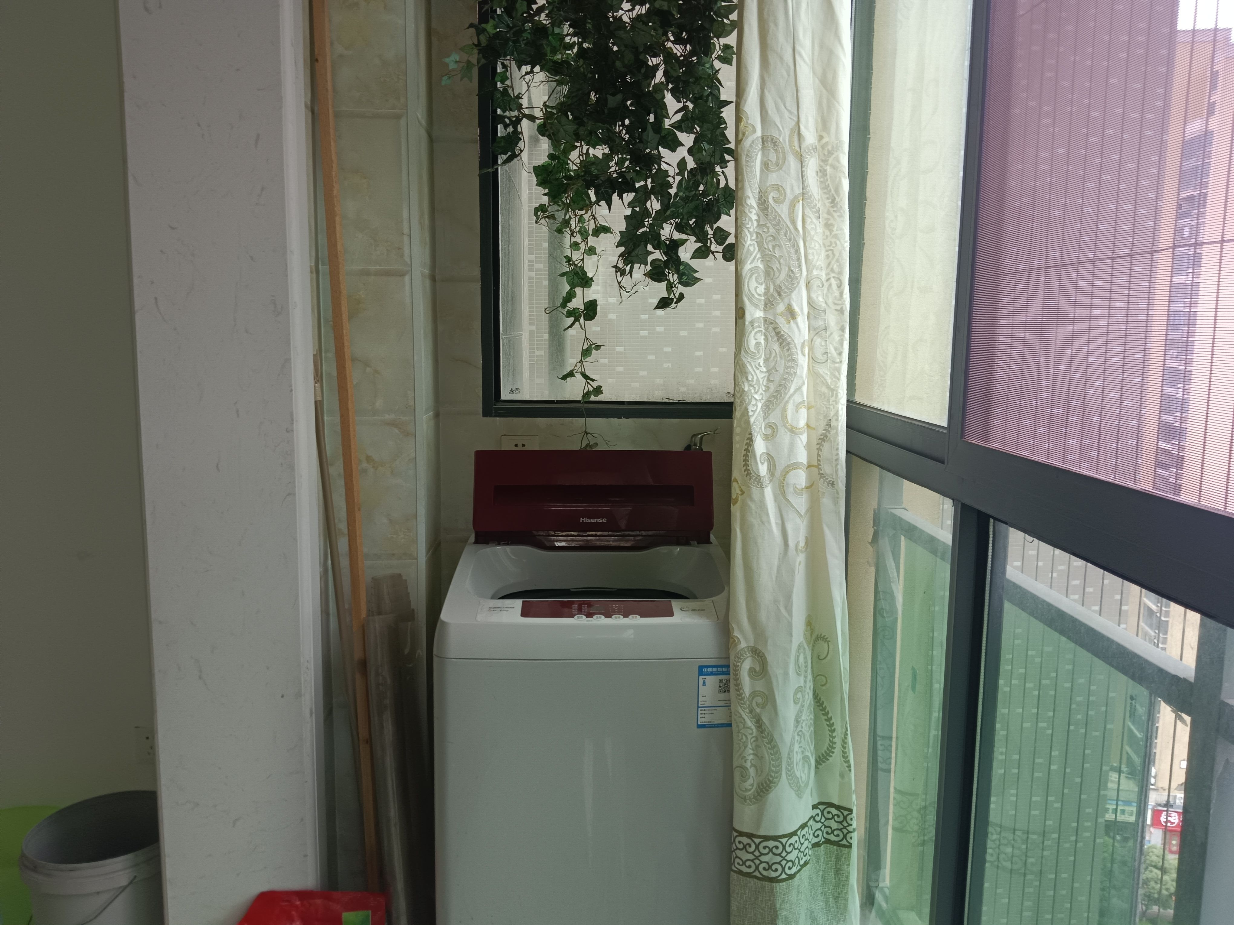 西子莲花  4室2厅2卫   2400.00元/月室内图