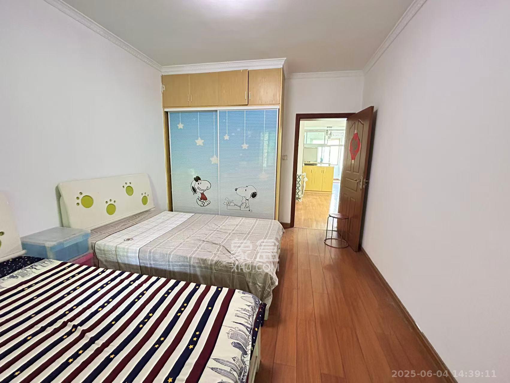 中南汽车世界 2室2厅1卫 1200.0元/月 中南汽车世界 2室2厅1卫 1200.0元/月室内图