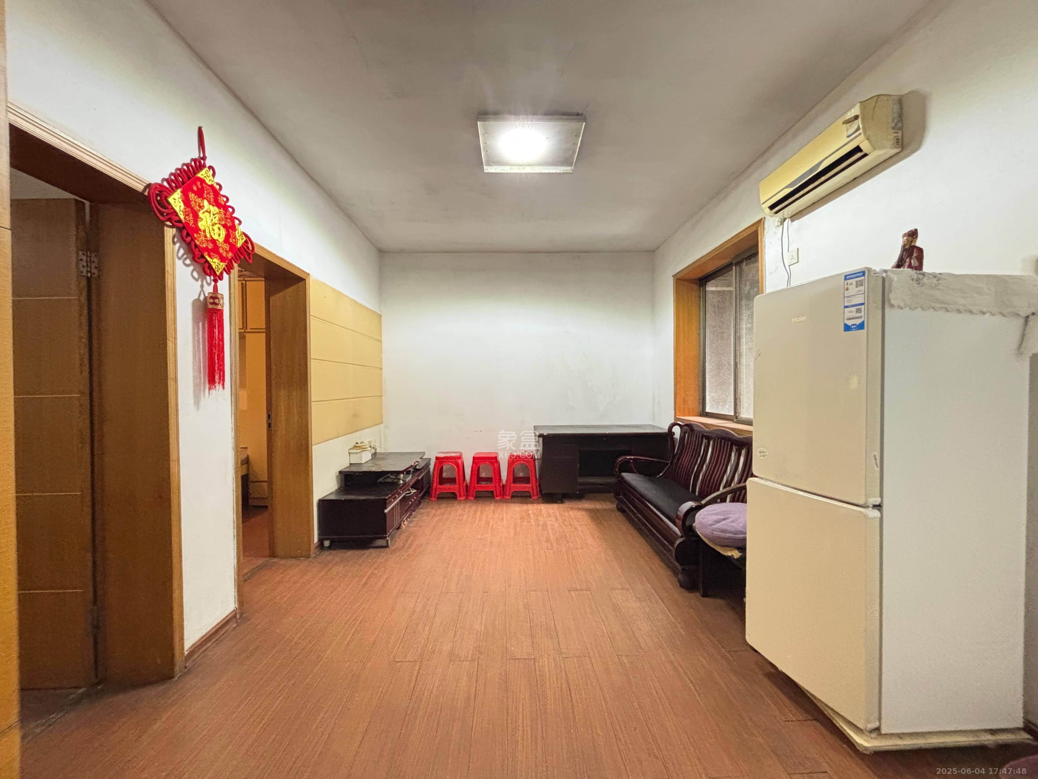 国庆新村  2室1厅1卫   1600.00元/月室内图