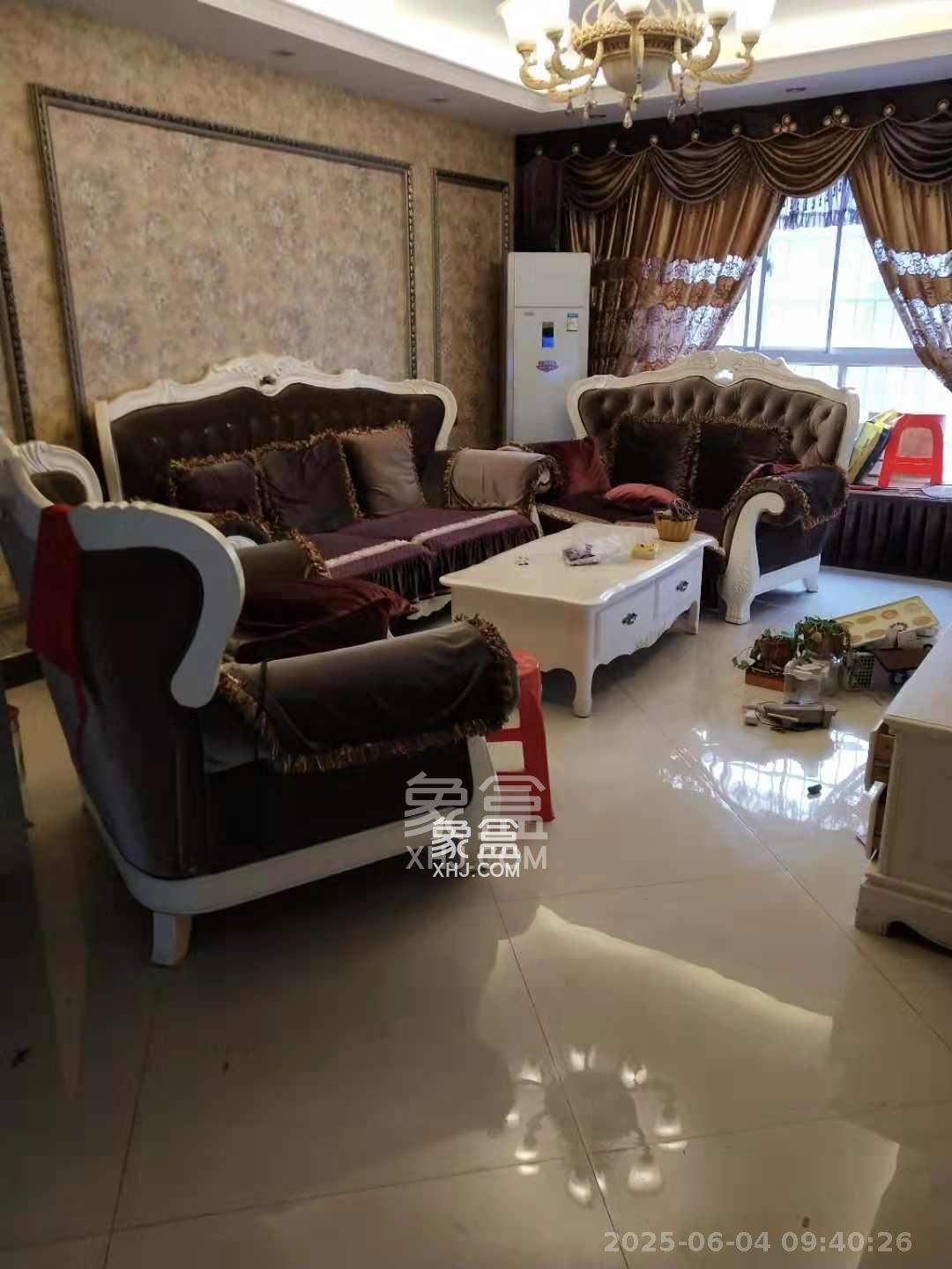 红树湾  3室2厅2卫   2200.00元/月