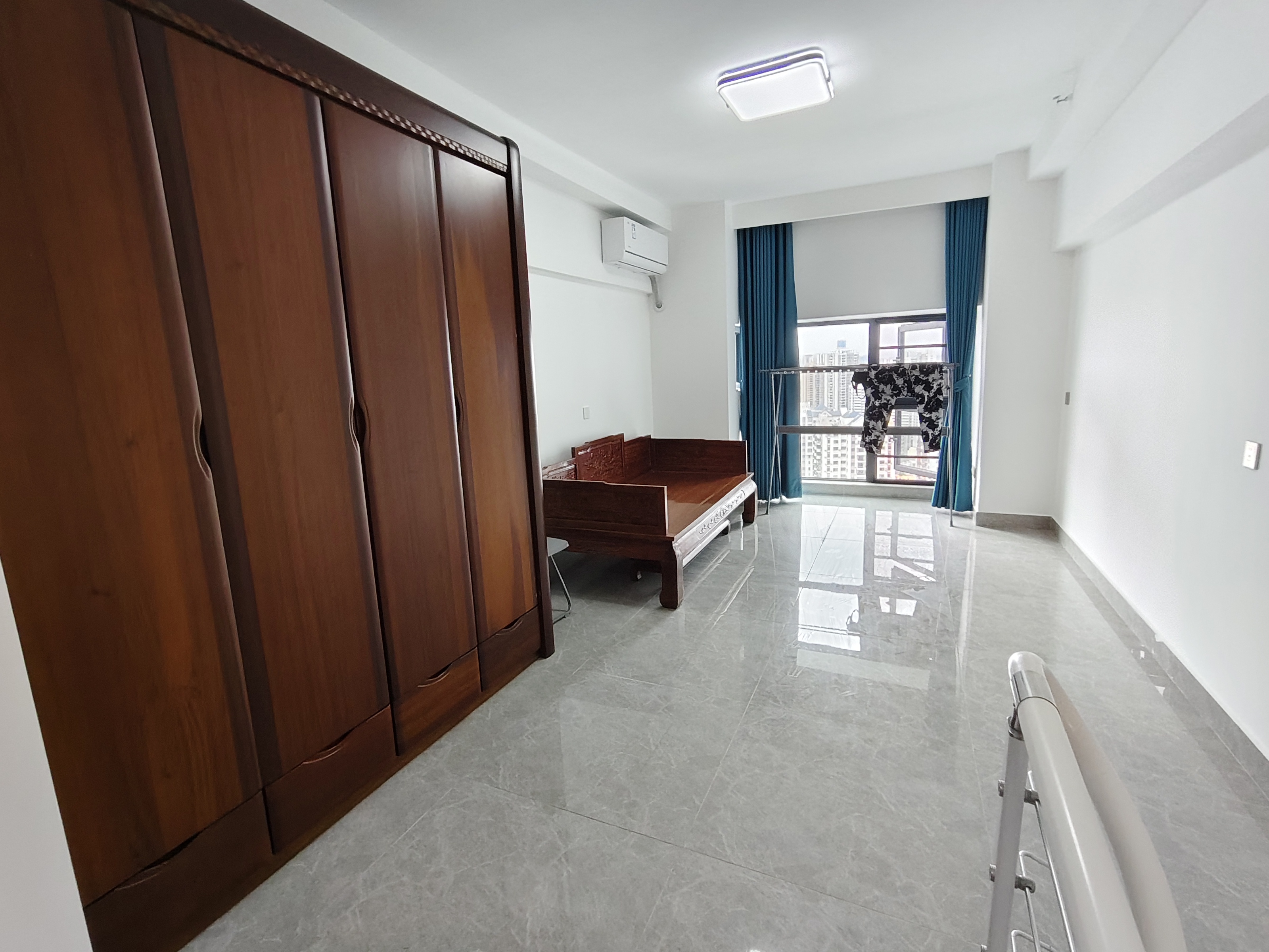 龙湖光年  2室1厅2卫    3500.0元/月 龙湖光年  2室1厅2卫    3500.0元/月室内图