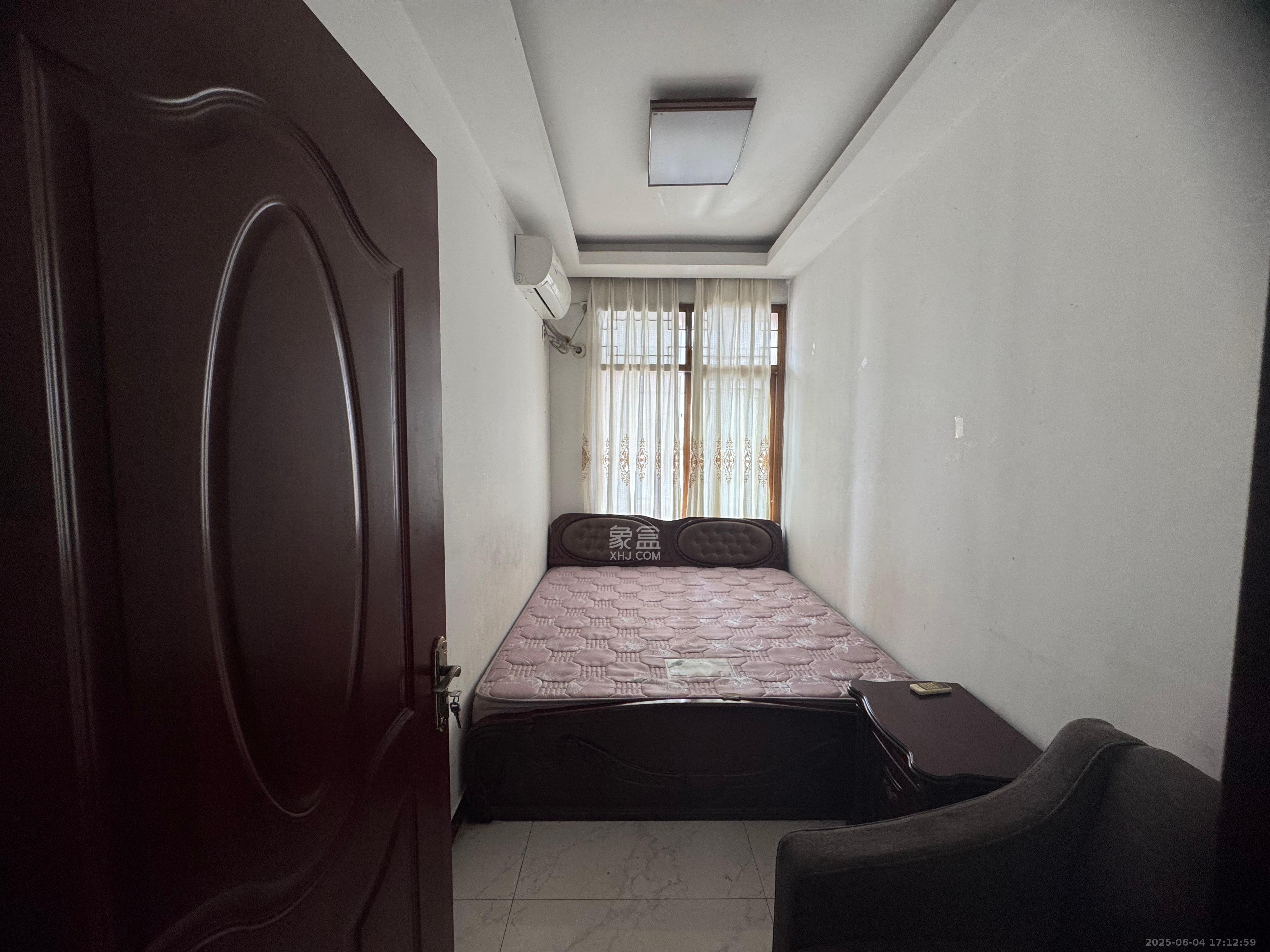 颜家嘴小区(南湖大市场建材二区) 1室0厅0卫 1400.0元/月 颜家嘴小区(南湖大市场建材二区) 1室0厅0卫 1400.0元/月室内图