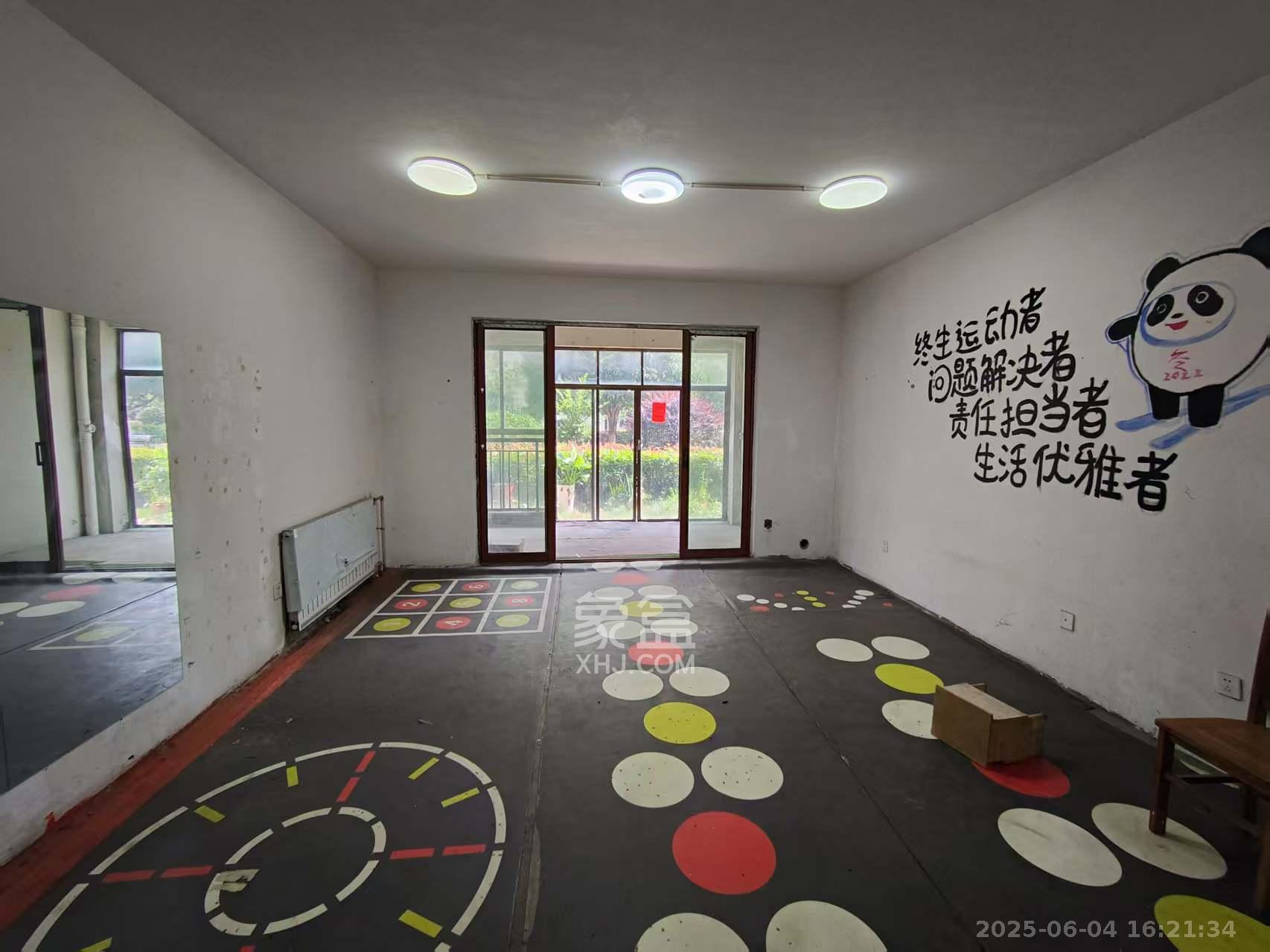 银杏嘉园  4室2厅1卫    2800.0元/月 银杏嘉园  4室2厅1卫    2800.0元/月室内图