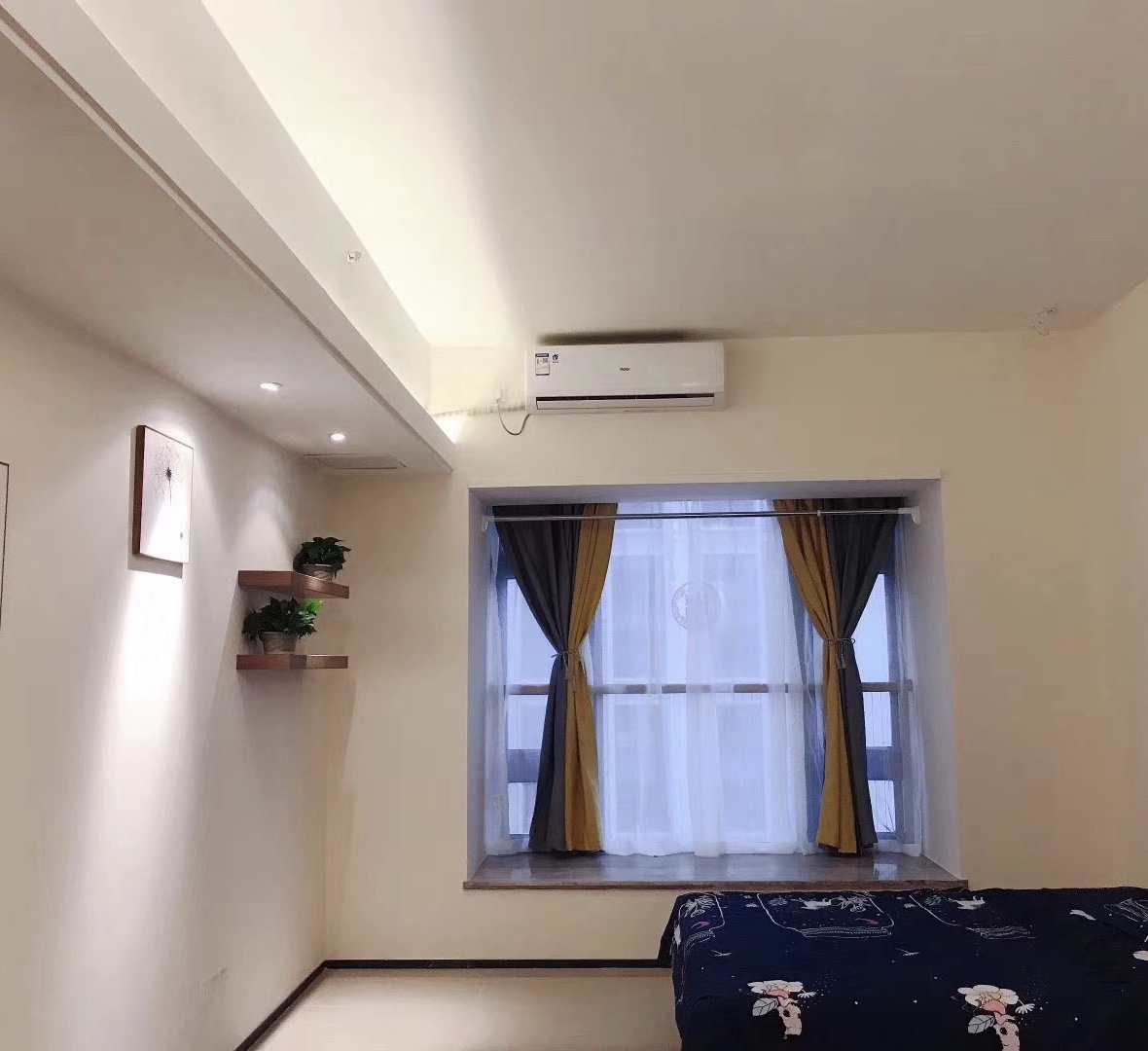 恒大外滩  1室1厅1卫   2100.00元/月