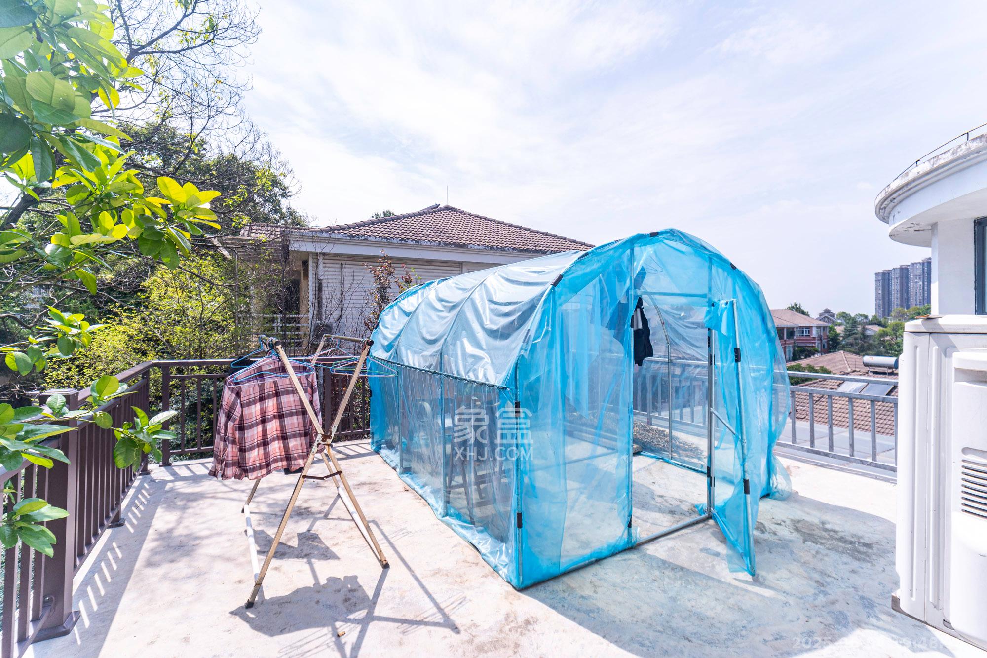 山水芙蓉国际新城  5室2厅2卫    688.0万 山水芙蓉国际新城  5室2厅2卫    688.0万阳台