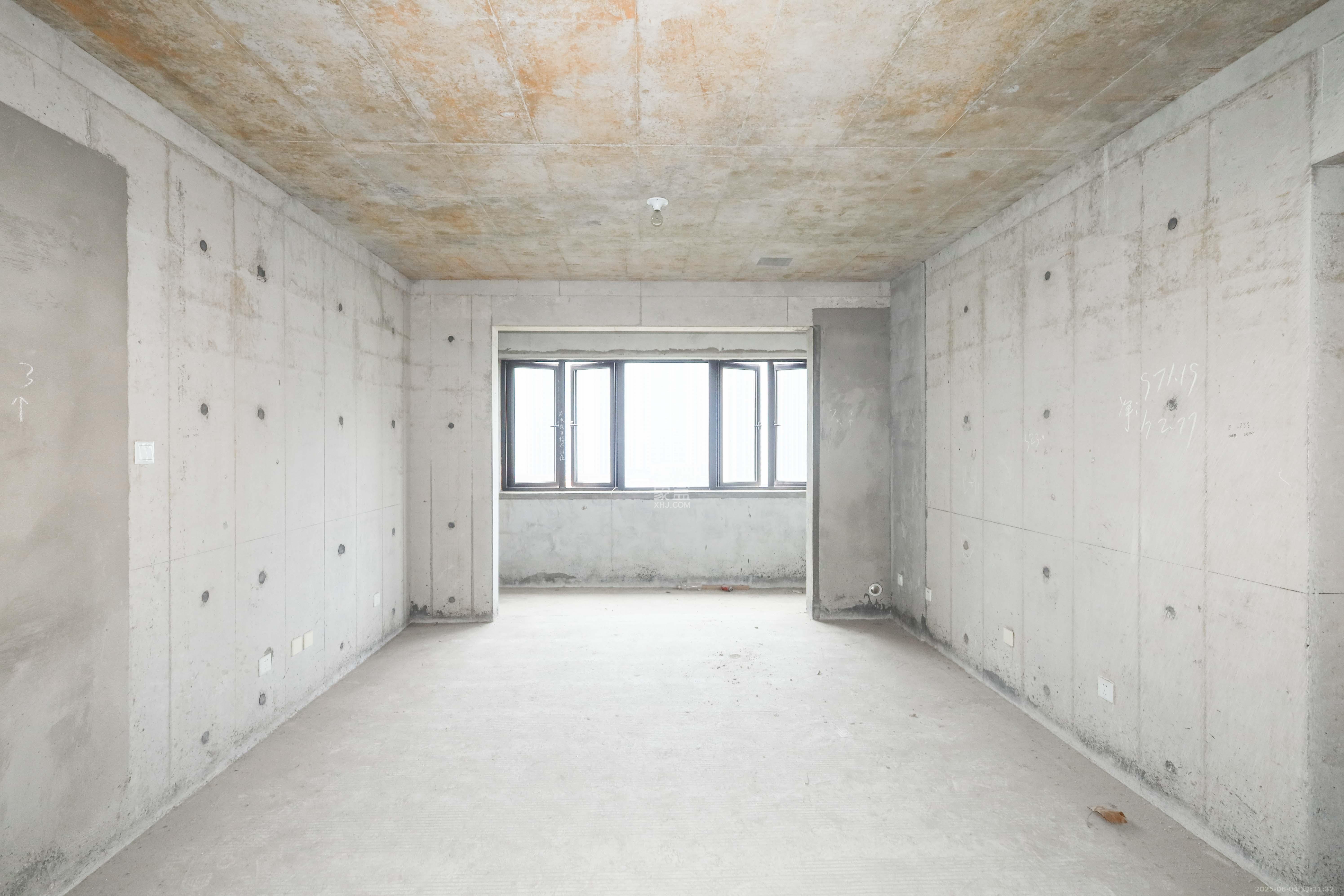 中国铁建梅溪青秀三期  3室2厅2卫   129.00万