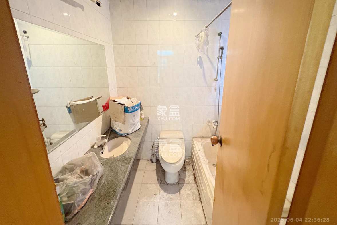 泰时新雅园  3室2厅2卫    92.8万 泰时新雅园  3室2厅2卫    92.8万卫生间