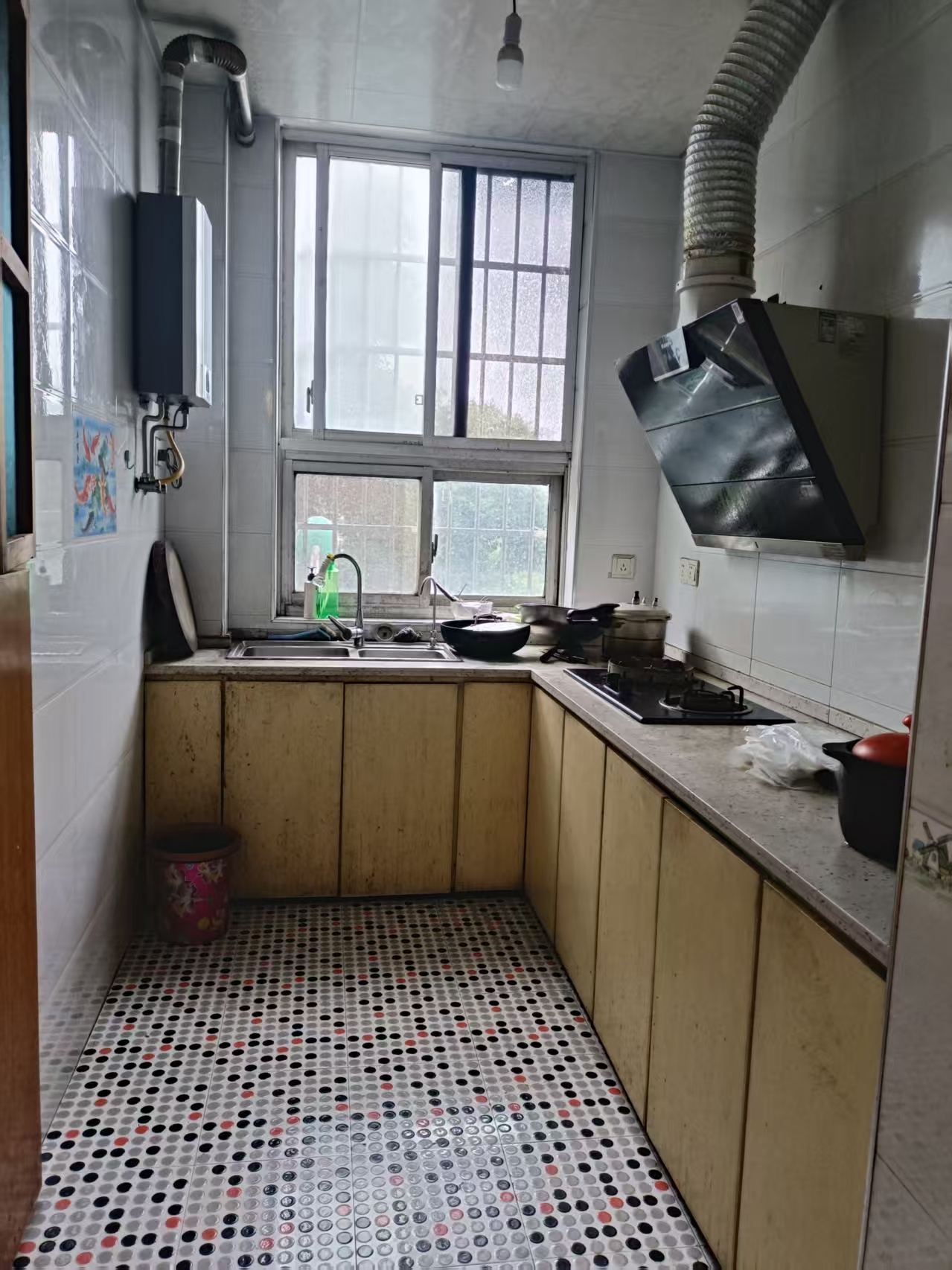旭华新村  3室2厅2卫   1280.00元/月室内图