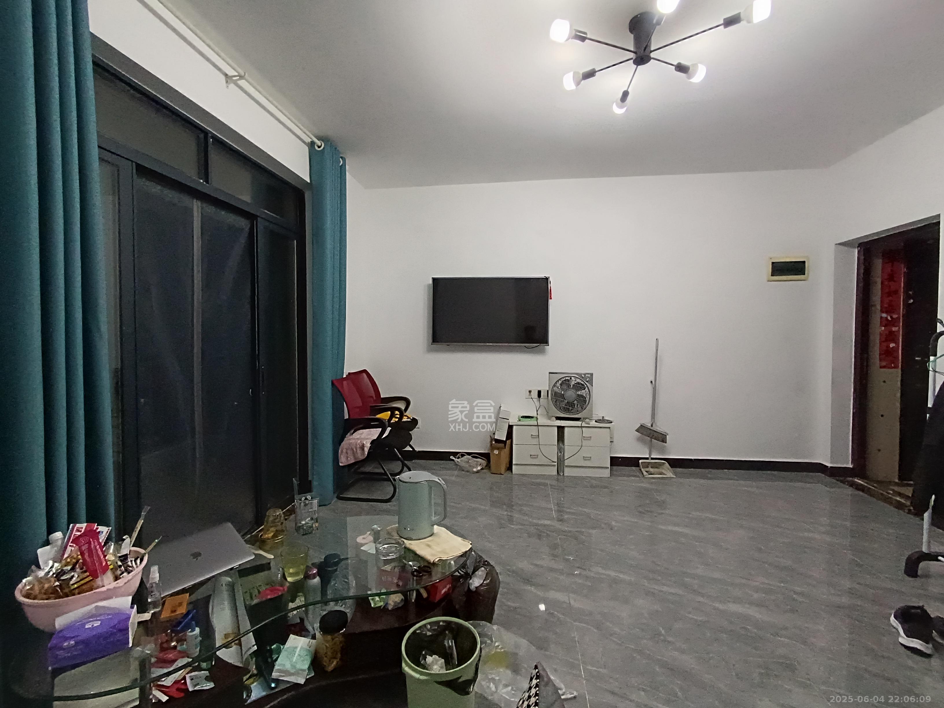 中建麓山和苑  2室2厅1卫   1800.00元/月室内图