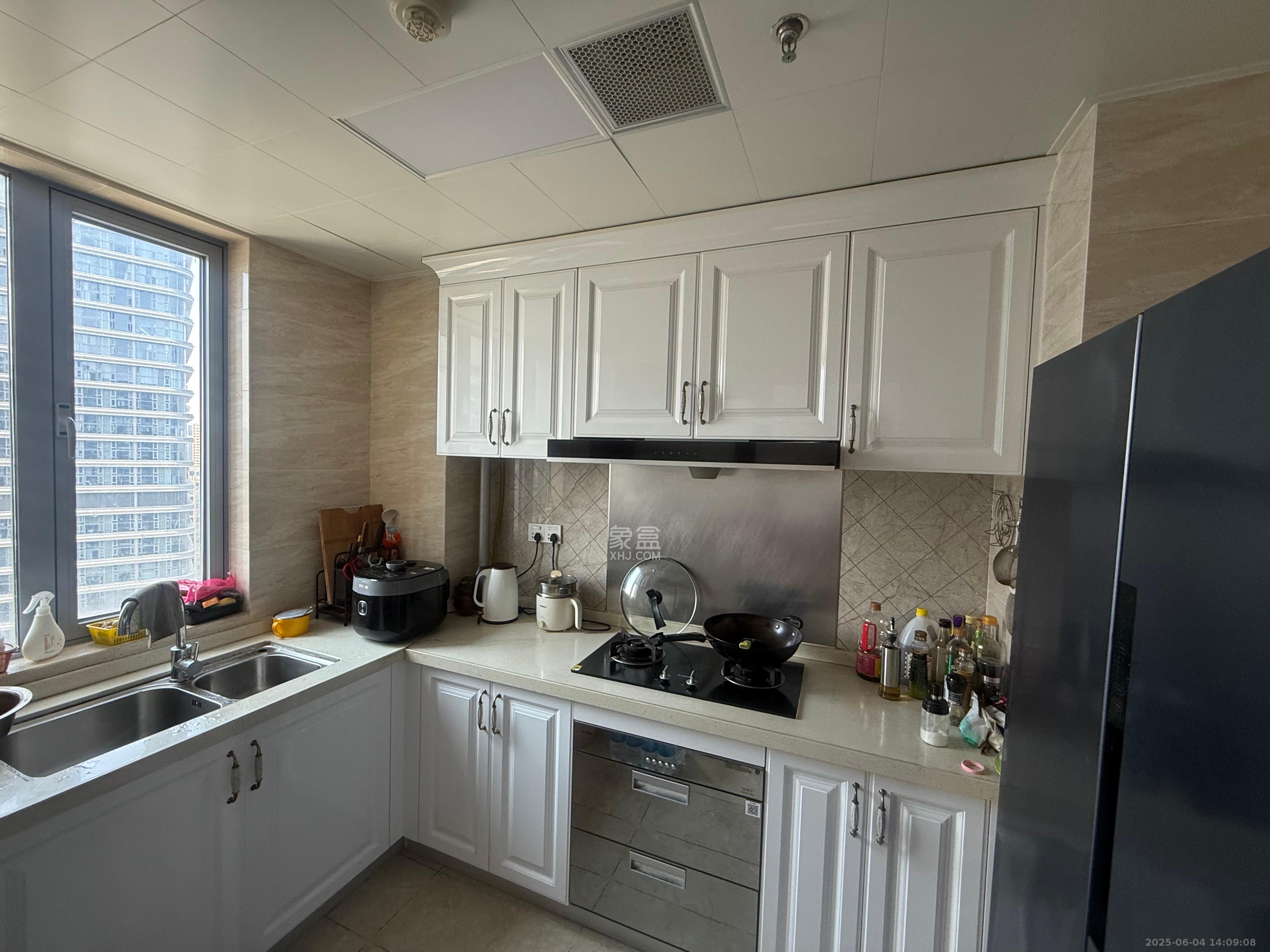 保利天禧C区 1室0厅0卫 4200.0元/月 保利天禧C区 1室0厅0卫 4200.0元/月室内图