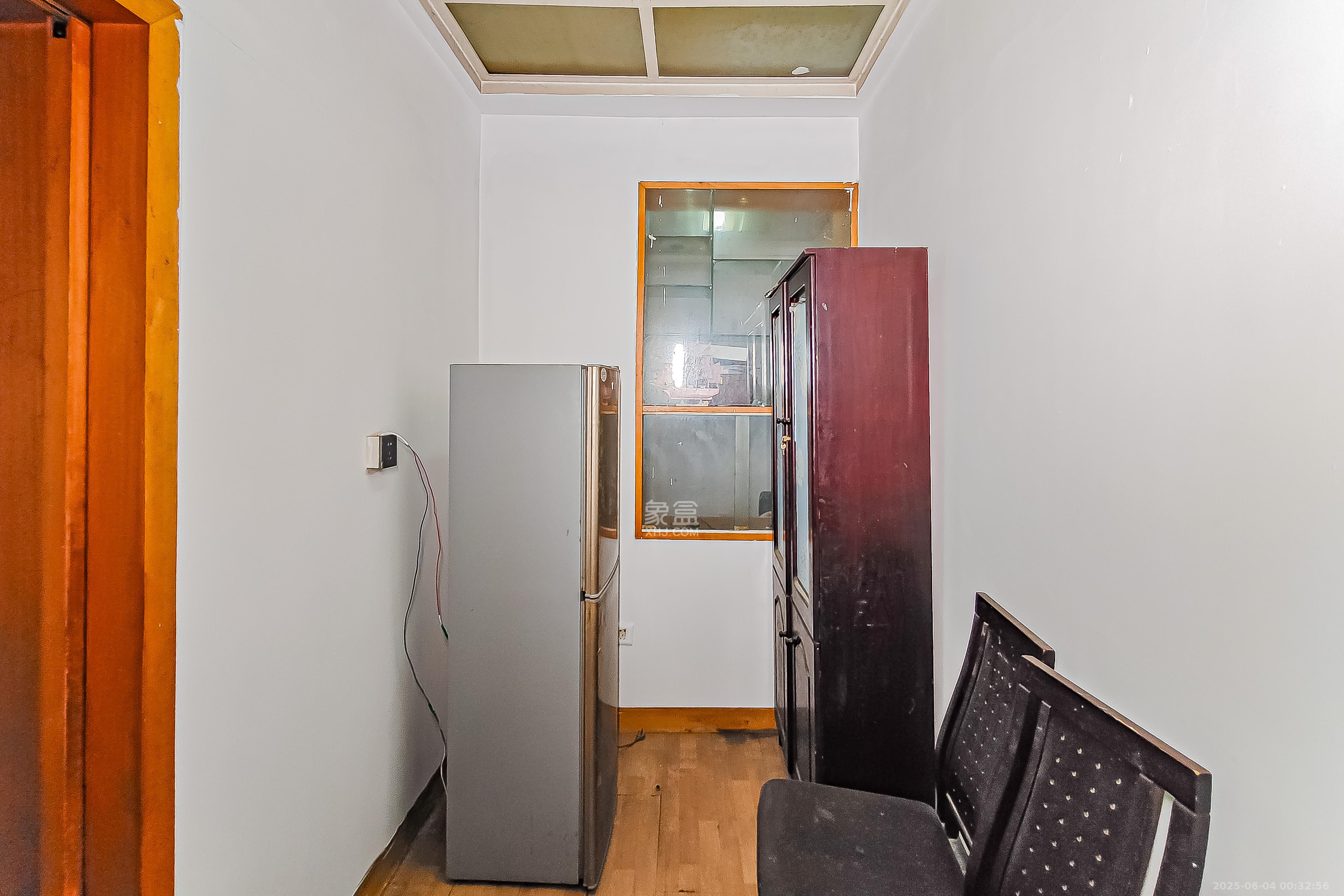 金科园  3室2厅1卫    58.0万 金科园  3室2厅1卫    58.0万客厅