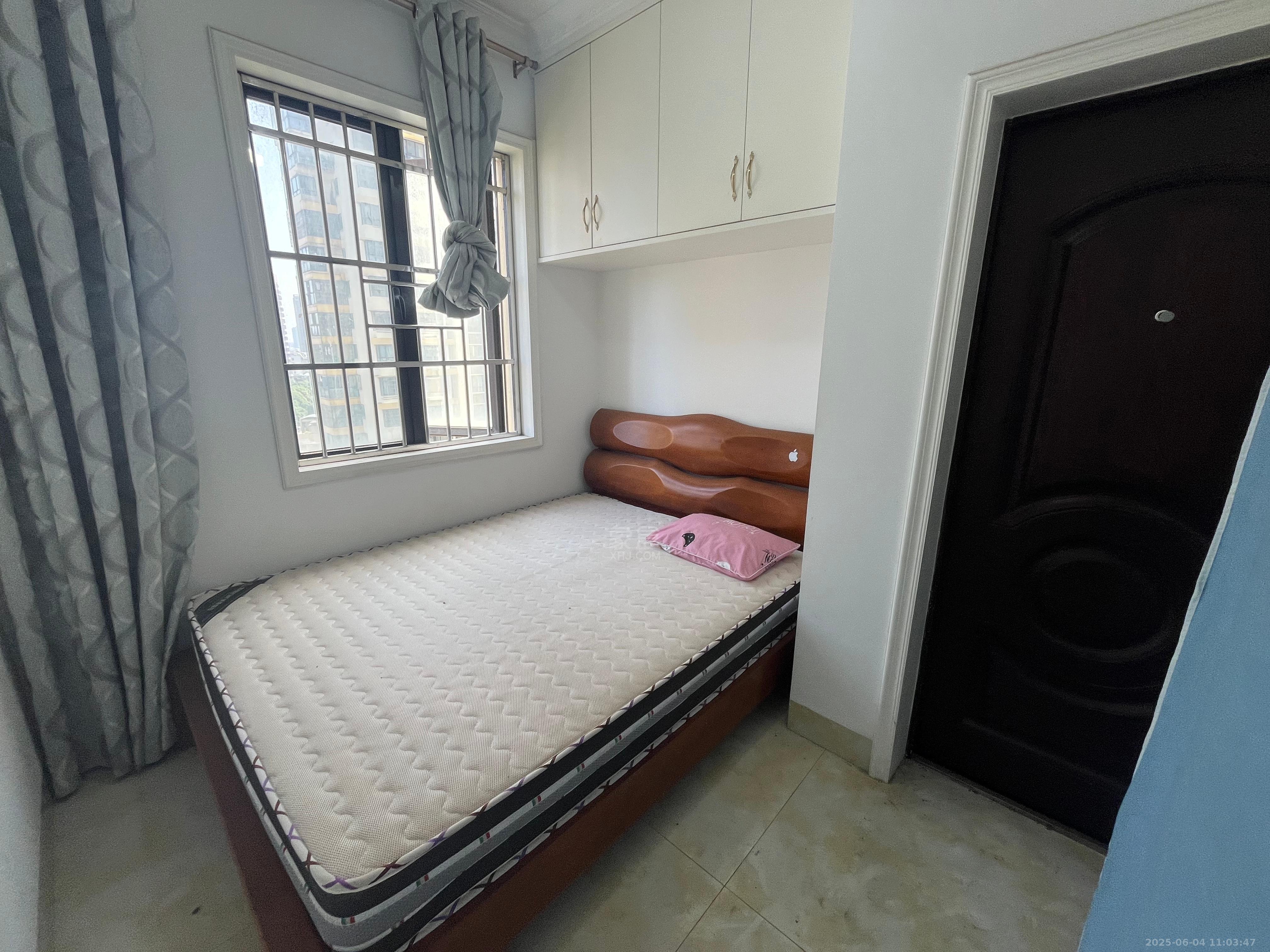 曼哈顿花园 4室2厅2卫 2200.0元/月 曼哈顿花园 4室2厅2卫 2200.0元/月室内图