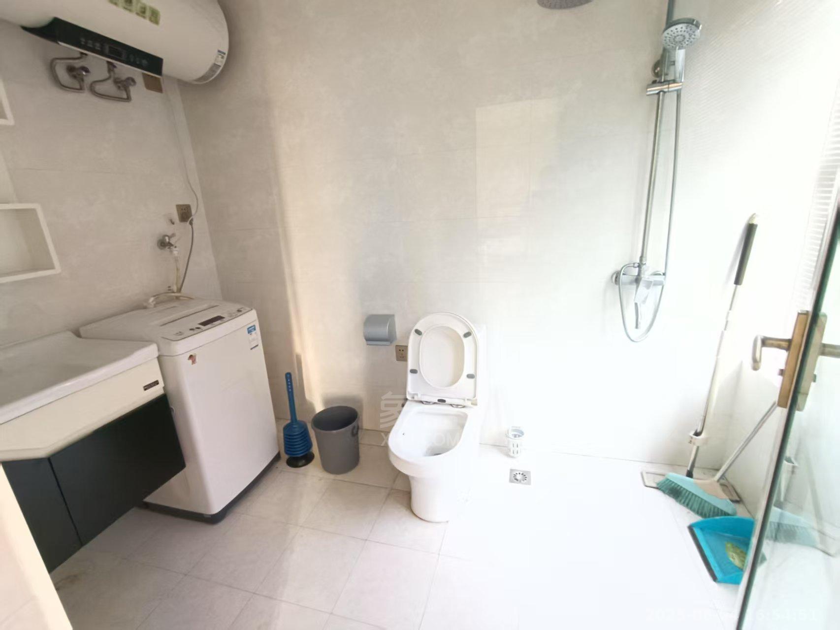 庐山春天 1室1厅1卫 1000.0元/月 庐山春天 1室1厅1卫 1000.0元/月室内图