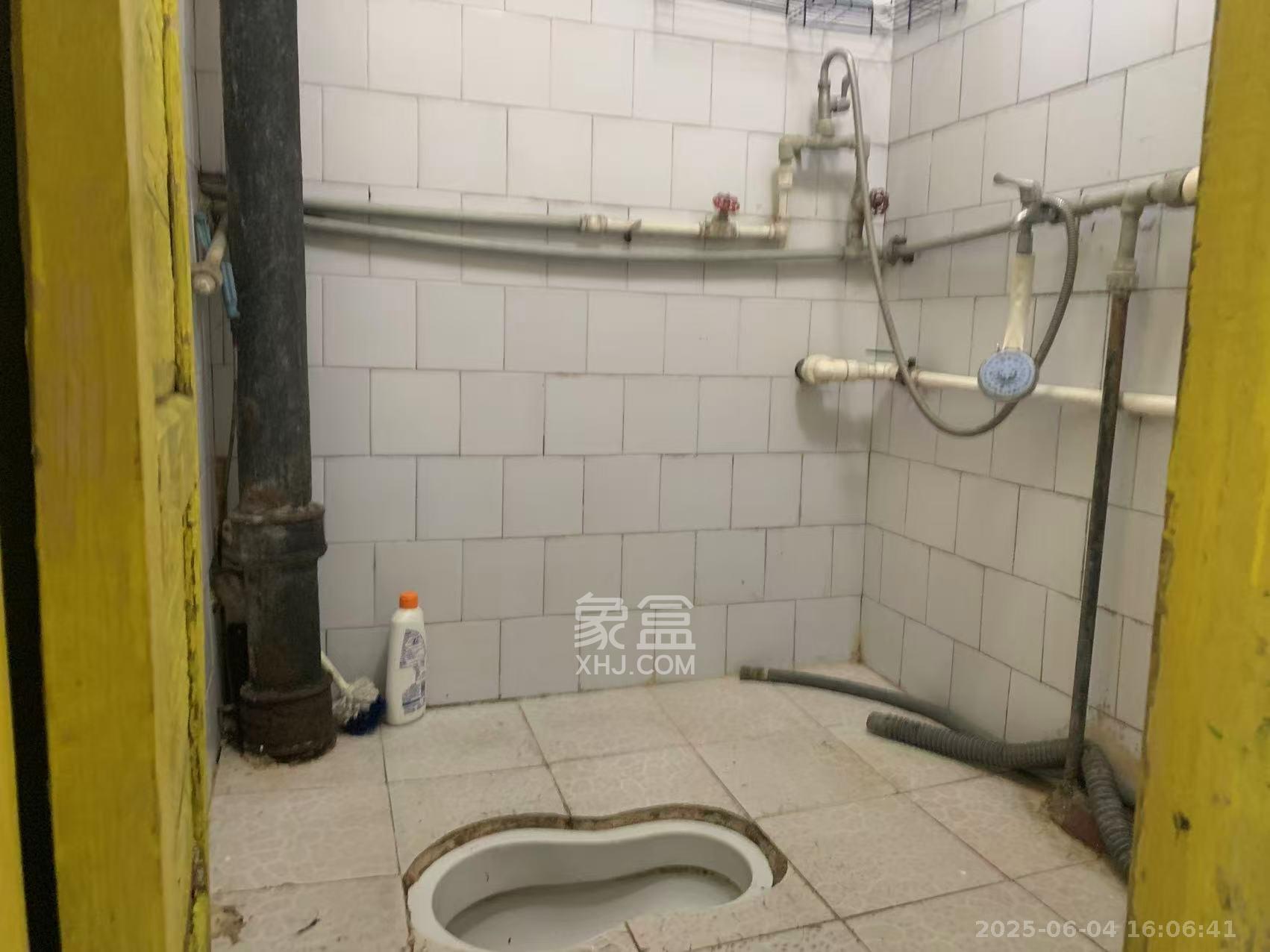 茶园坡社区(原王家冲社区)  2室1厅1卫   1000.00元/月室内图