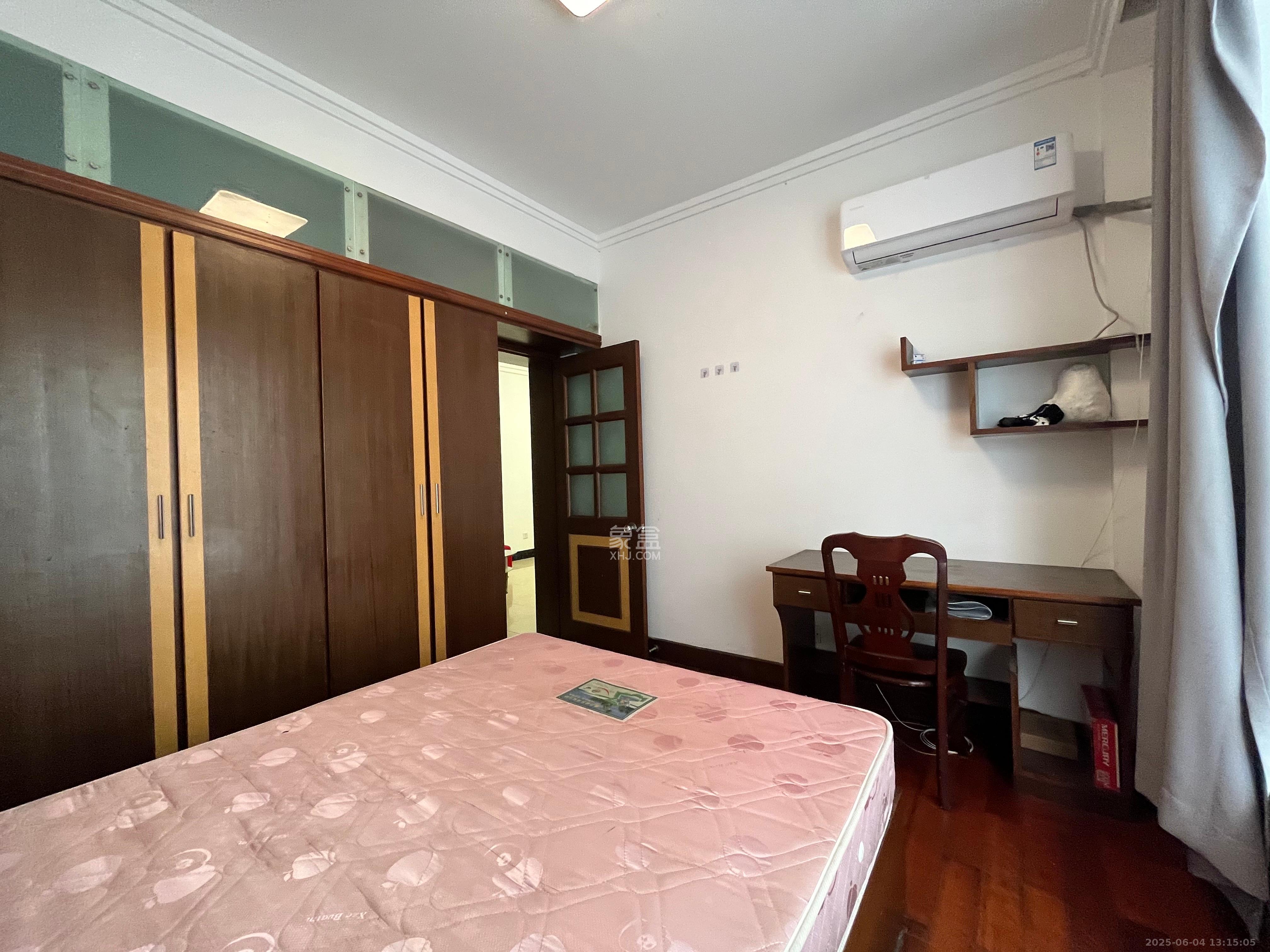 新星小区  1室2厅1卫   1600.00元/月室内图