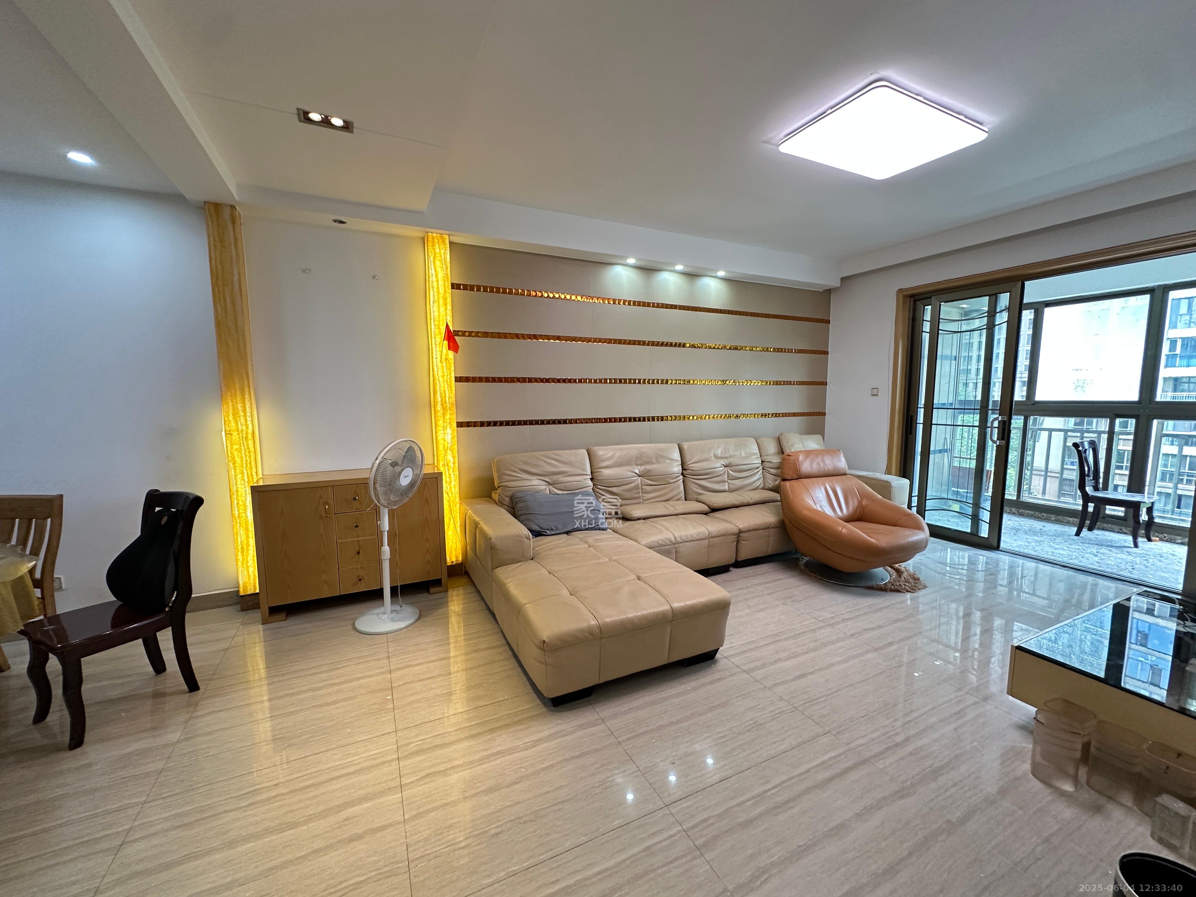 金域南外滩(望江佳园) 3室2厅2卫 3600.0元/月 金域南外滩(望江佳园) 3室2厅2卫 3600.0元/月室内图