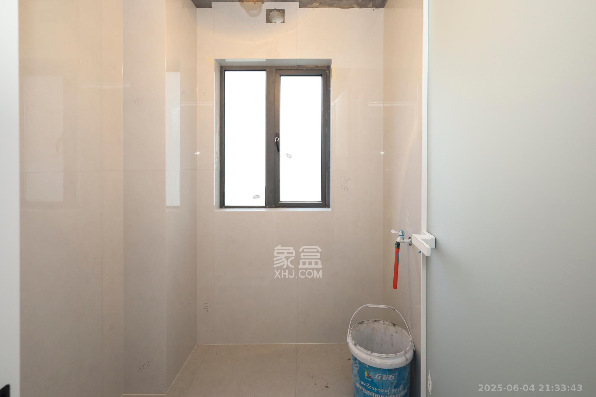 锦顺宸樾府  3室2厅2卫    90.0万 锦顺宸樾府  3室2厅2卫    90.0万卫生间