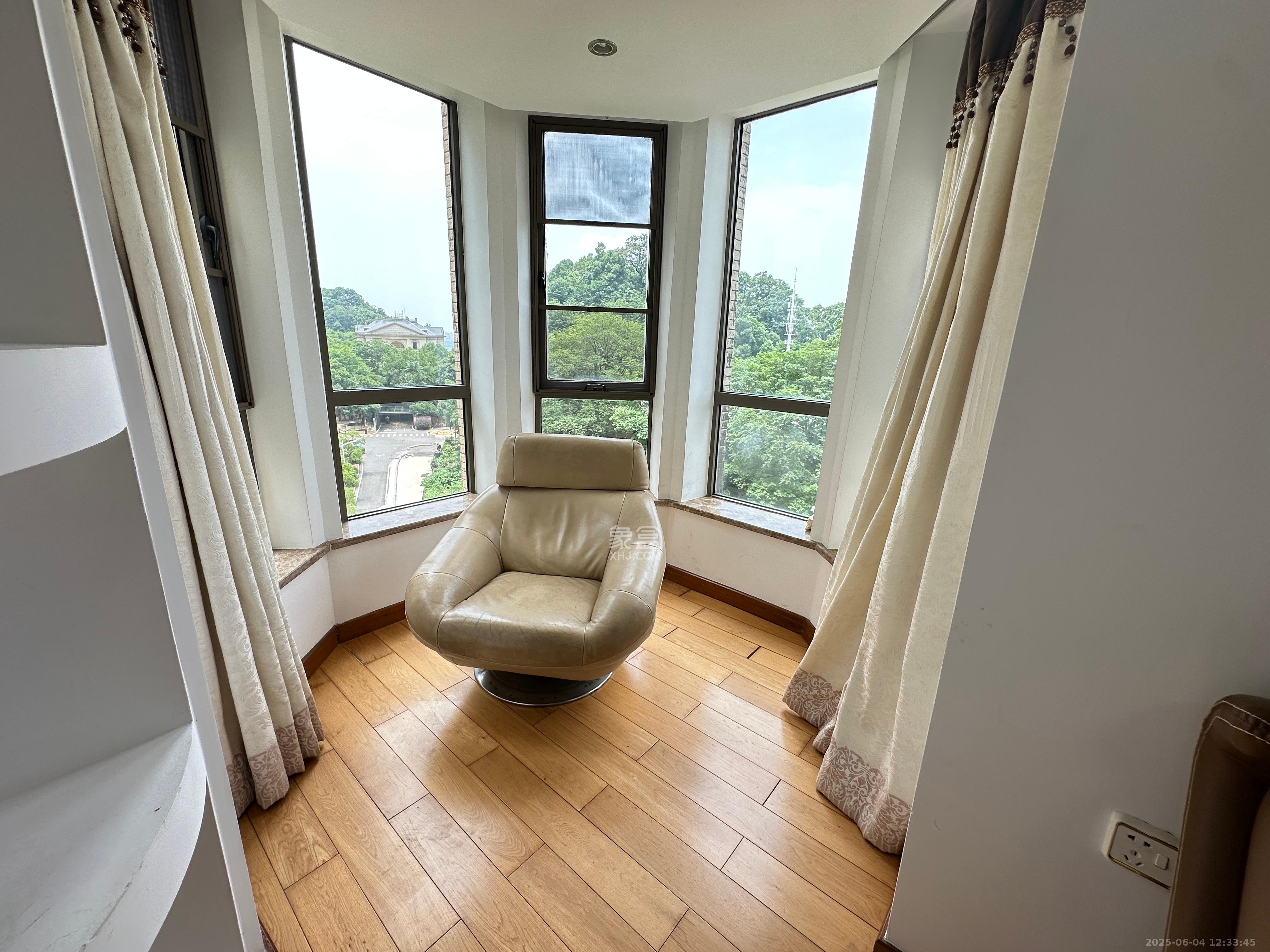 金域南外滩(望江佳园) 3室2厅2卫 3600.0元/月 金域南外滩(望江佳园) 3室2厅2卫 3600.0元/月室内图