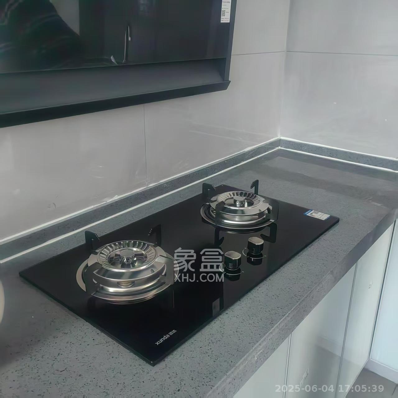 莲香园  3室2厅2卫   2200.00元/月室内图