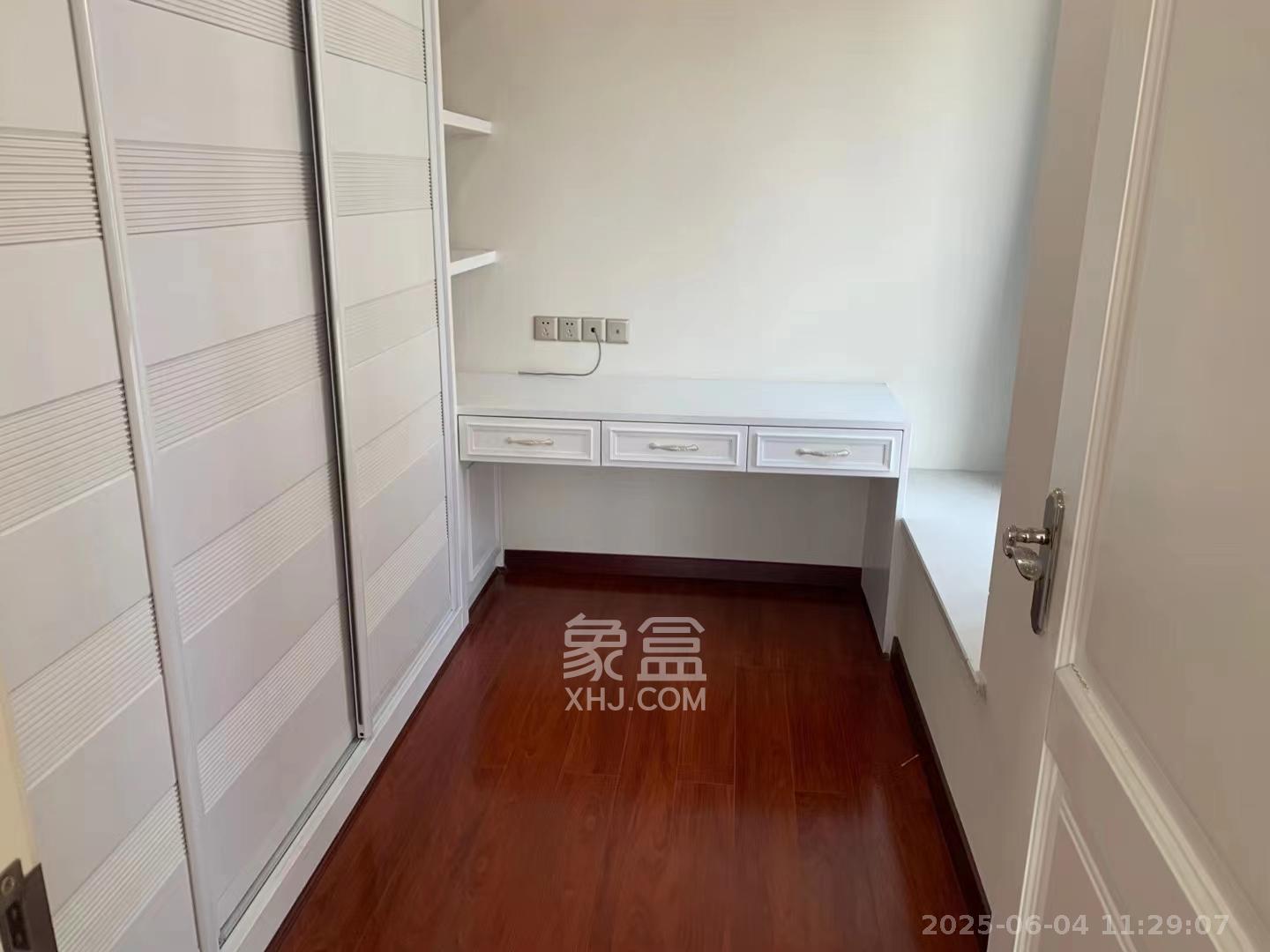 汇金城/嘉华城(二期、三期)  3室2厅2卫    2700.0元/月 汇金城/嘉华城(二期、三期)  3室2厅2卫    2700.0元/月室内图