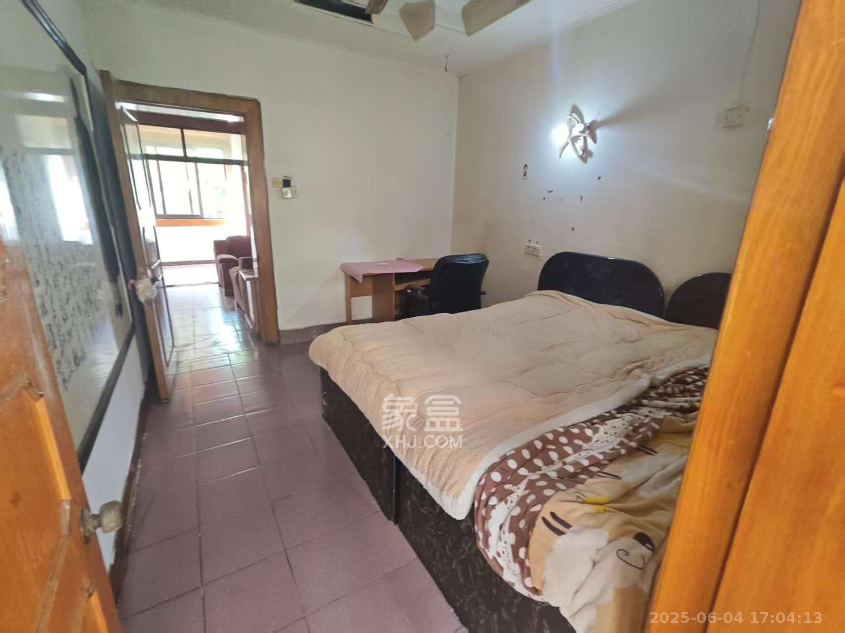 省水院宿舍 2室1厅1卫 1500.0元/月 省水院宿舍 2室1厅1卫 1500.0元/月室内图