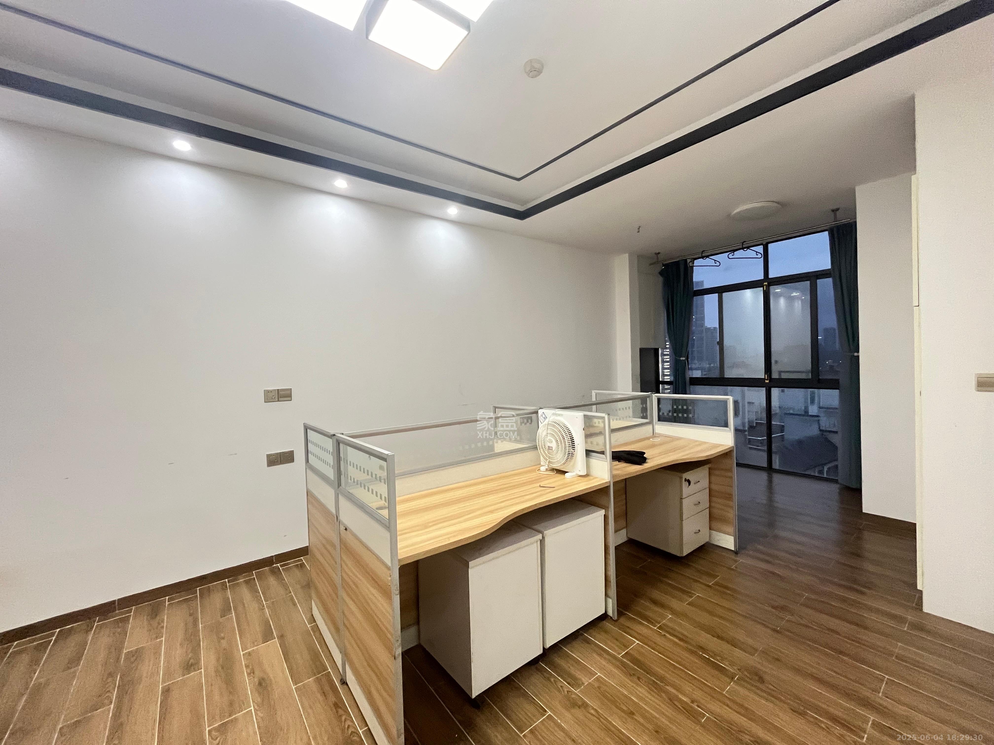 西子湖畔沃府 1室1厅1卫 1800.0元/月 西子湖畔沃府 1室1厅1卫 1800.0元/月室内图