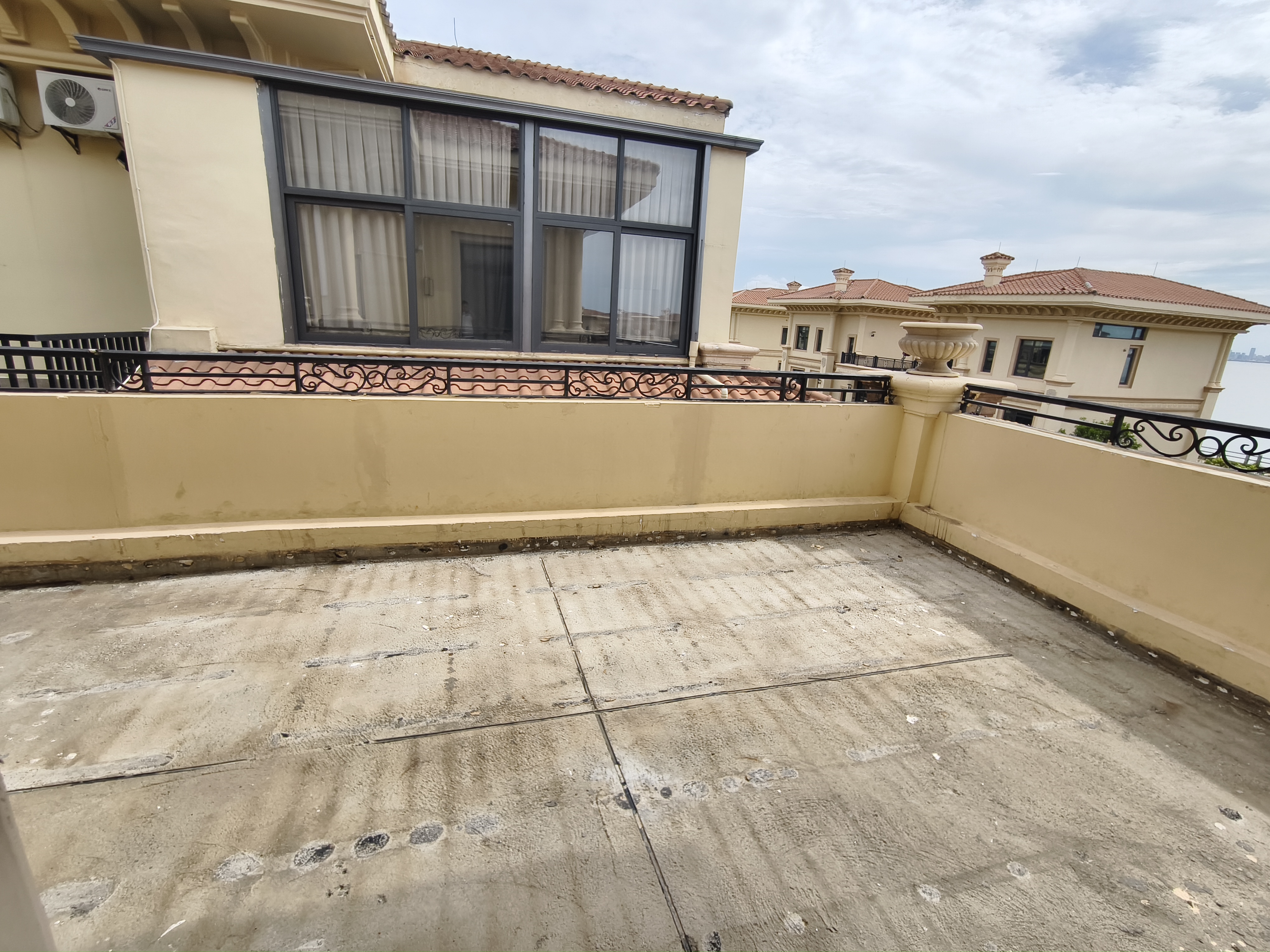 恒大美丽沙悦澜府 5室2厅2卫 19000.0元/月 恒大美丽沙悦澜府 5室2厅2卫 19000.0元/月室内图