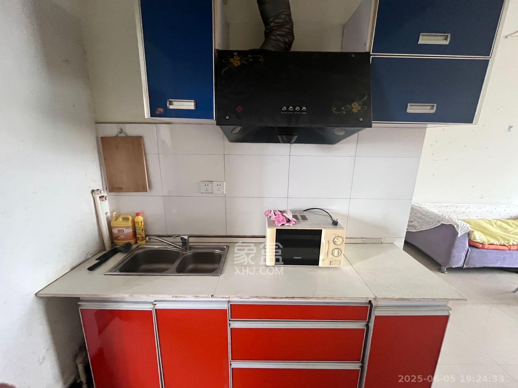 枫华府第 1室1厅1卫 1000.0元/月 枫华府第 1室1厅1卫 1000.0元/月室内图