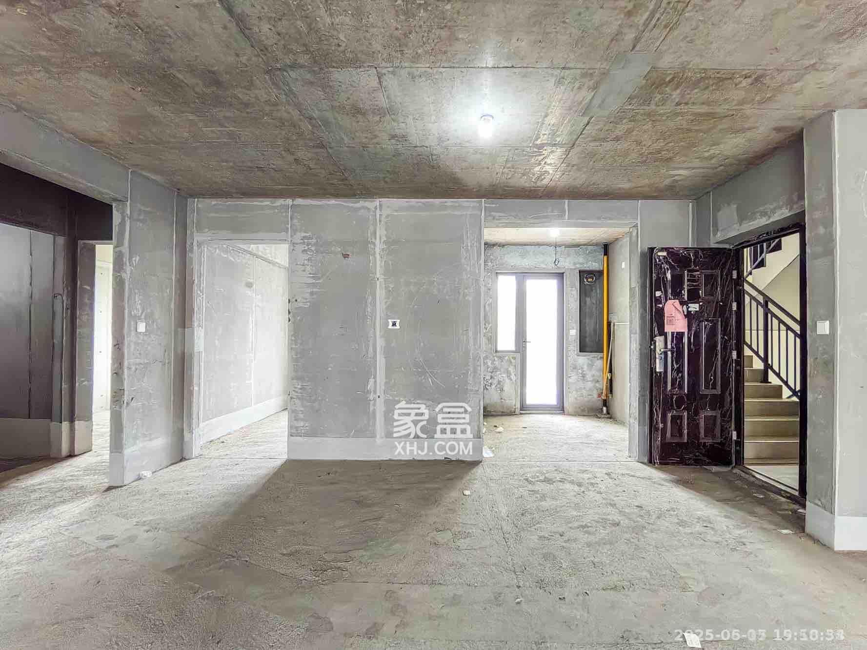 保利金香槟 3室2厅2卫 1200.0元/月 保利金香槟 3室2厅2卫 1200.0元/月室内图