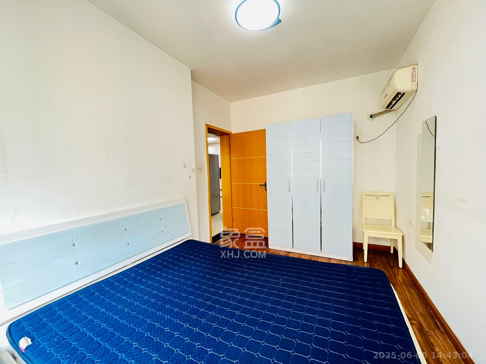 层上观邸  3室2厅1卫    2300.0元/月室内图