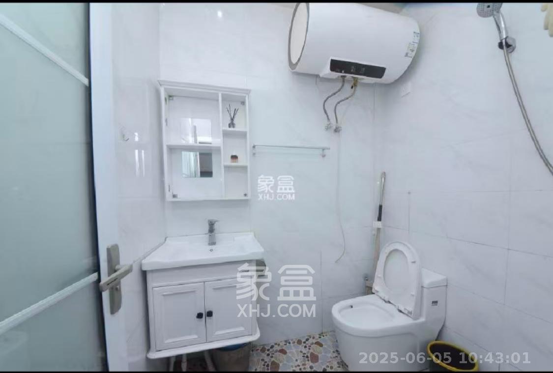 梓园大厦 1室1厅1卫 1700.0元/月 梓园大厦 1室1厅1卫 1700.0元/月室内图